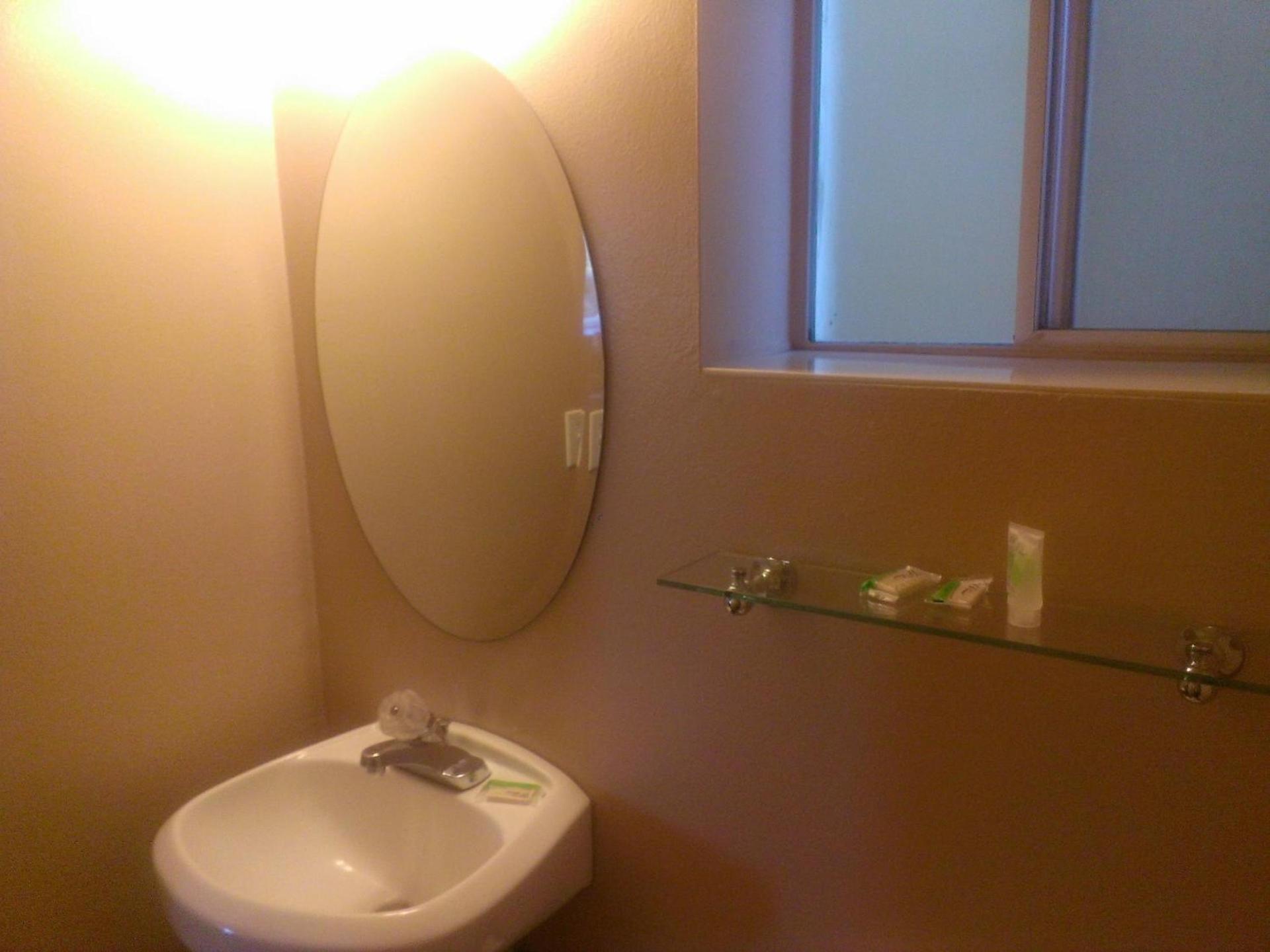 Heritage House Motel photo 17