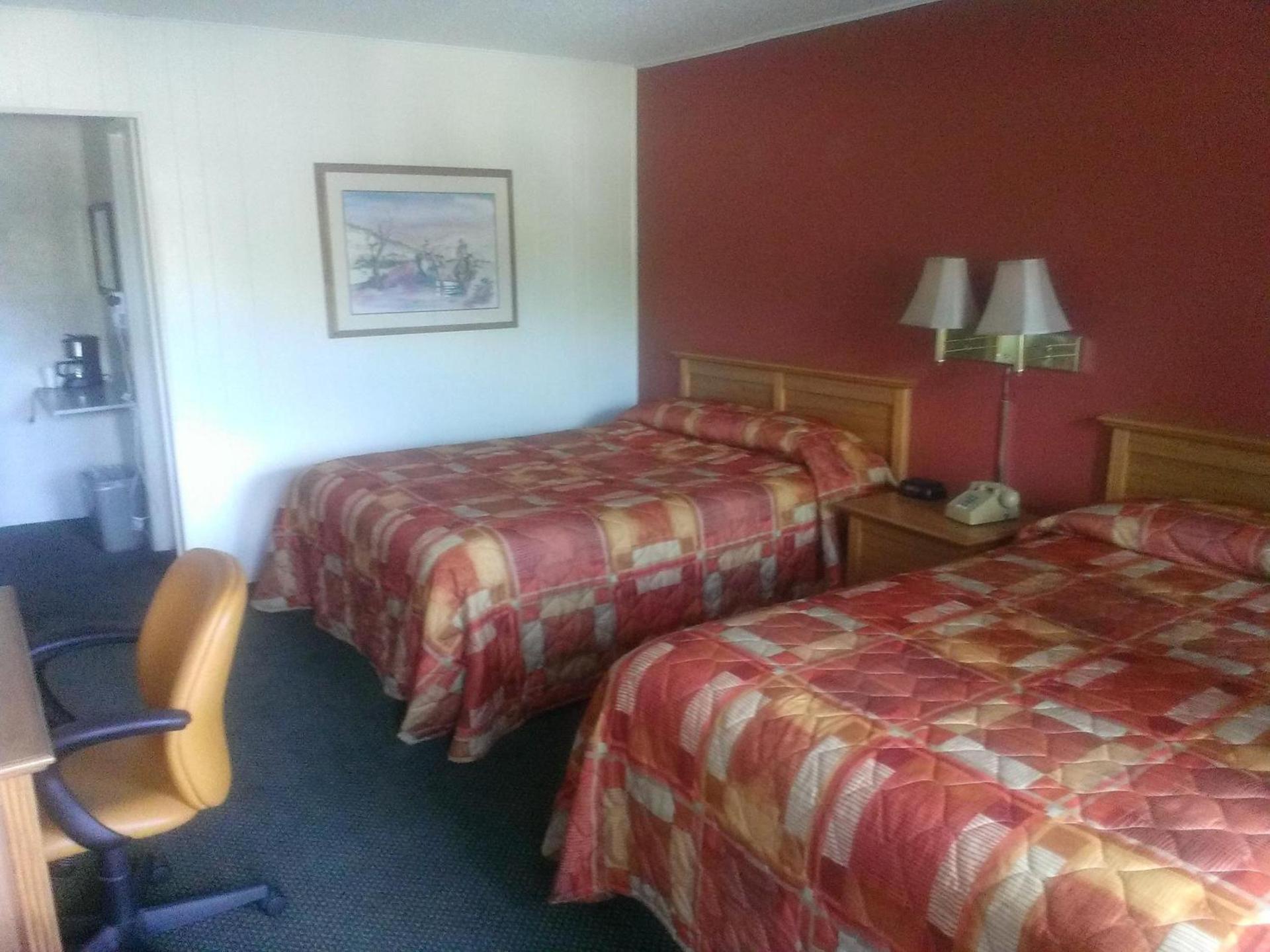 Heritage House Motel photo 18