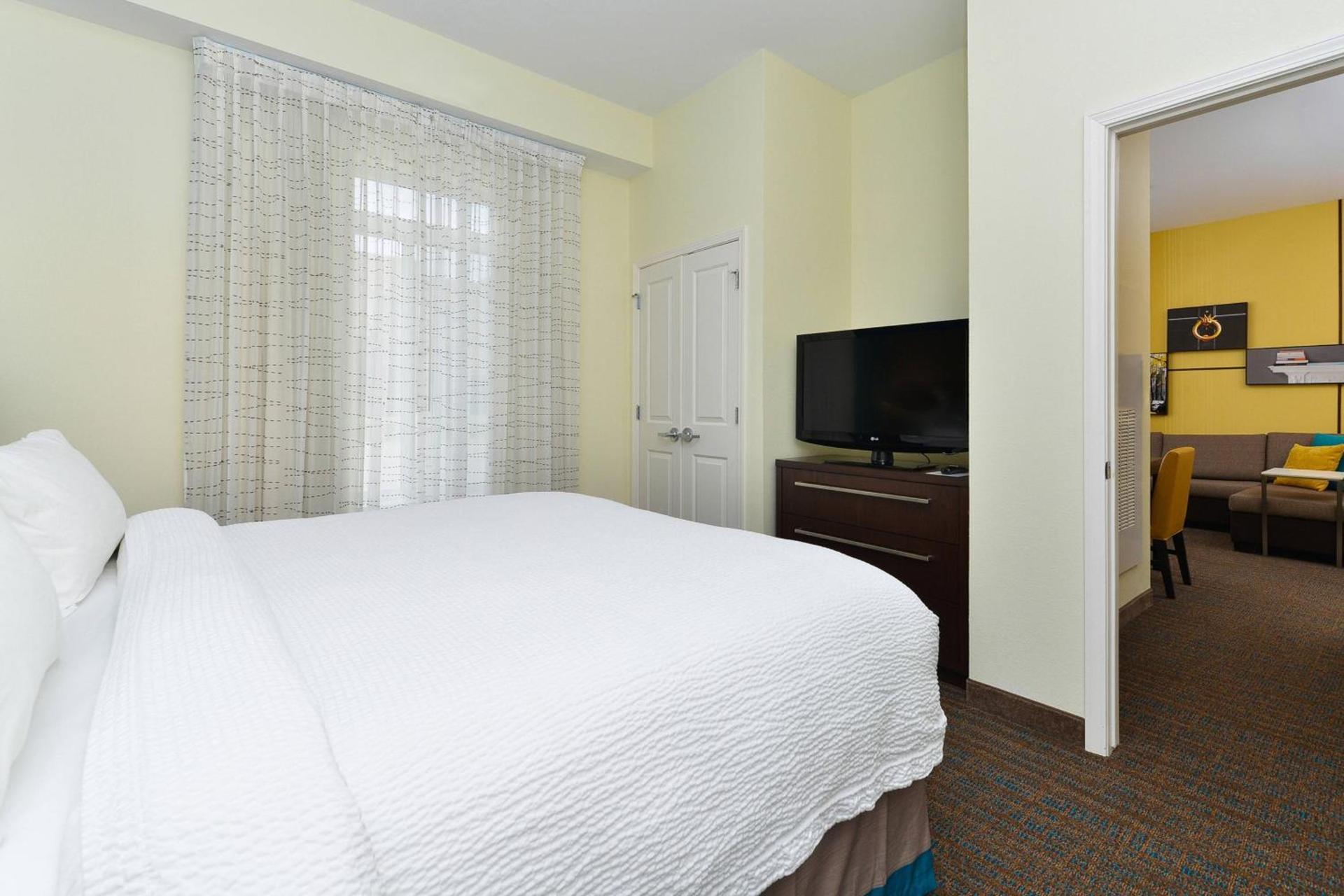Residence Inn by Marriott Champaign photo 8