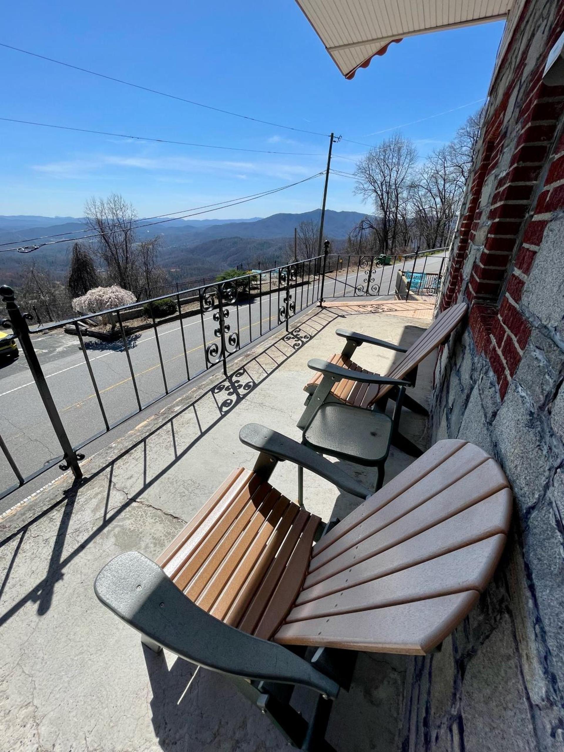 Skyline Village Inn photo 56