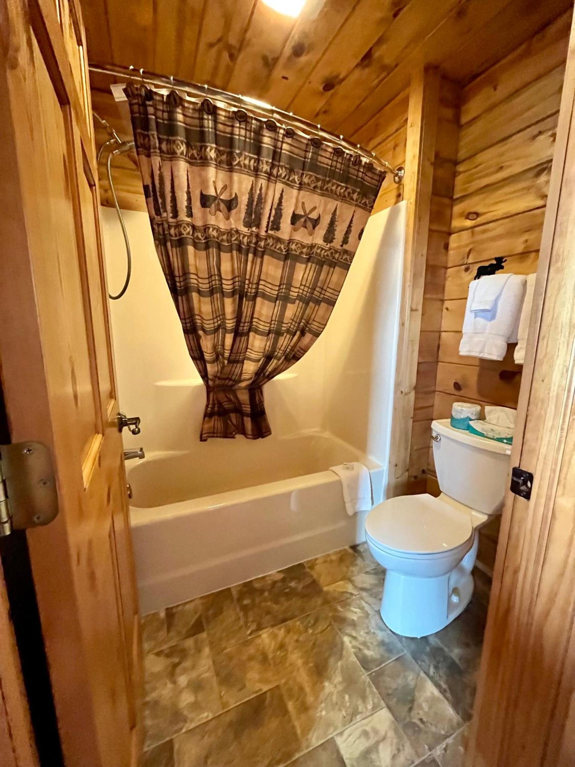 Badlands Frontier Cabins photo 54
