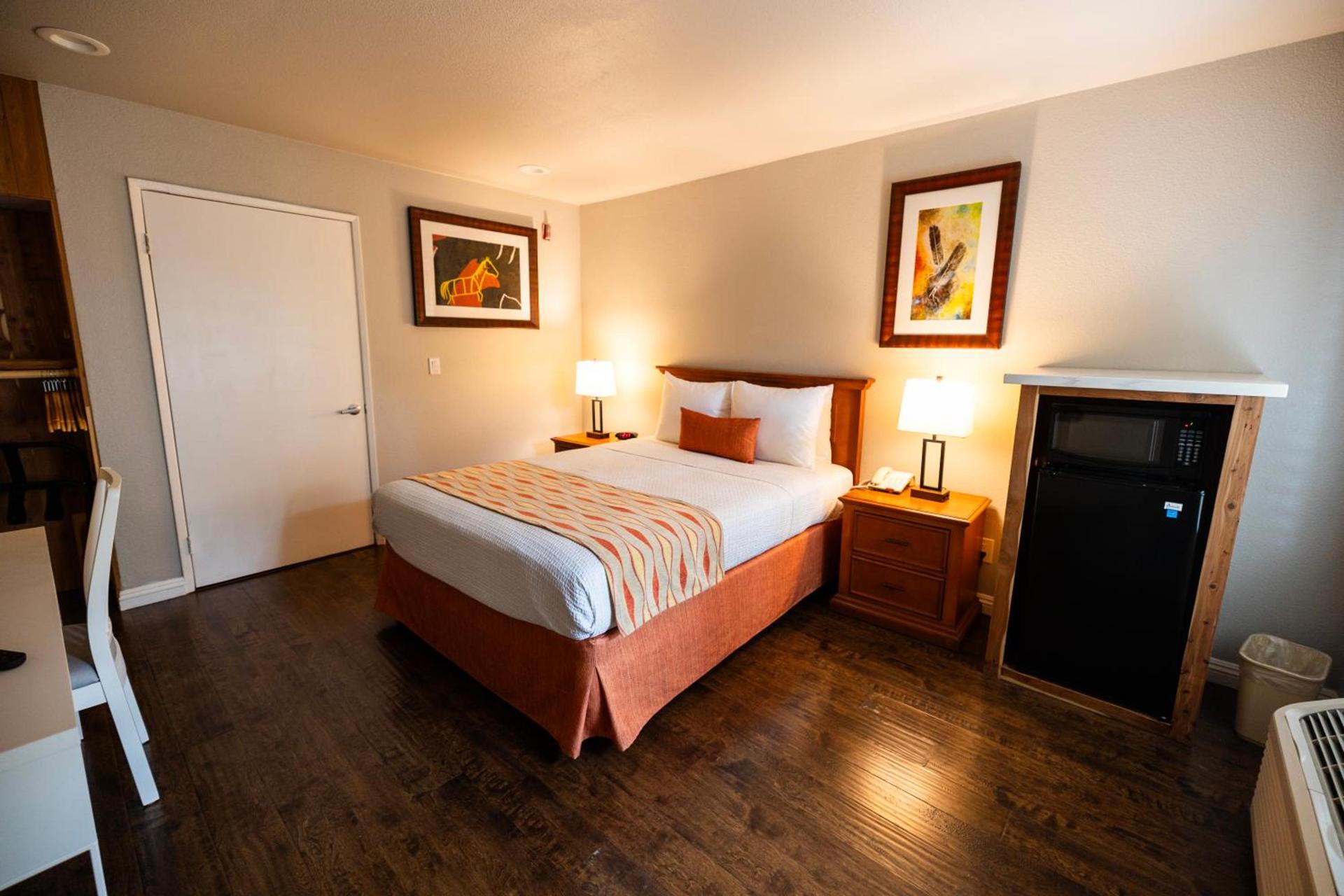 Alamo Inn and Suites - Convention Center photo 5