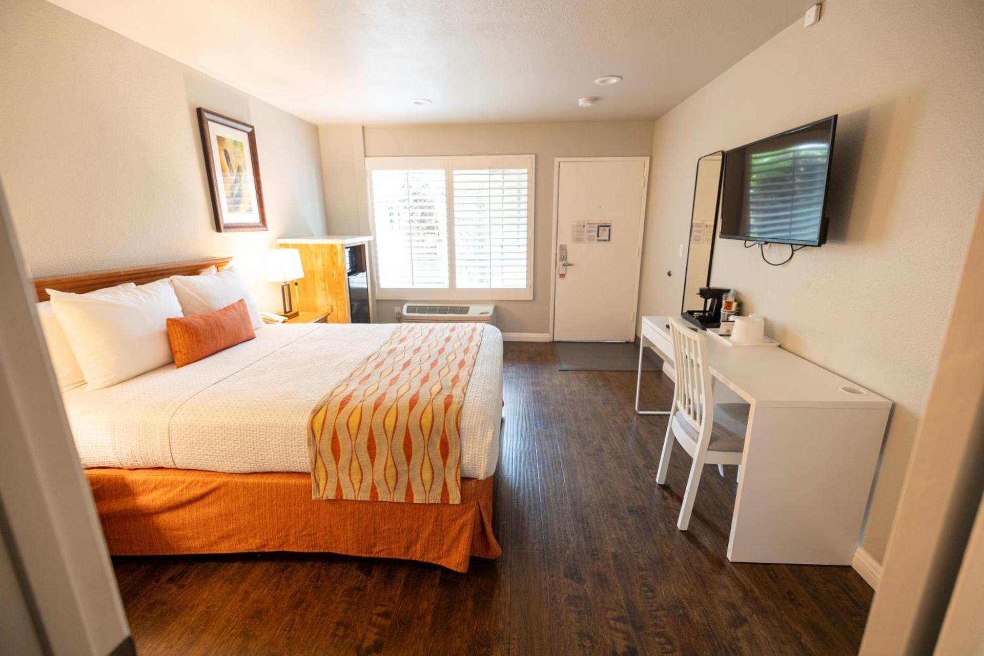 Alamo Inn and Suites - Convention Center photo 65