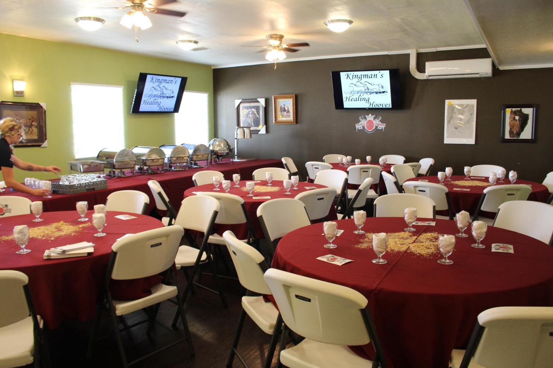 Ramada by Wyndham Kingman photo 49