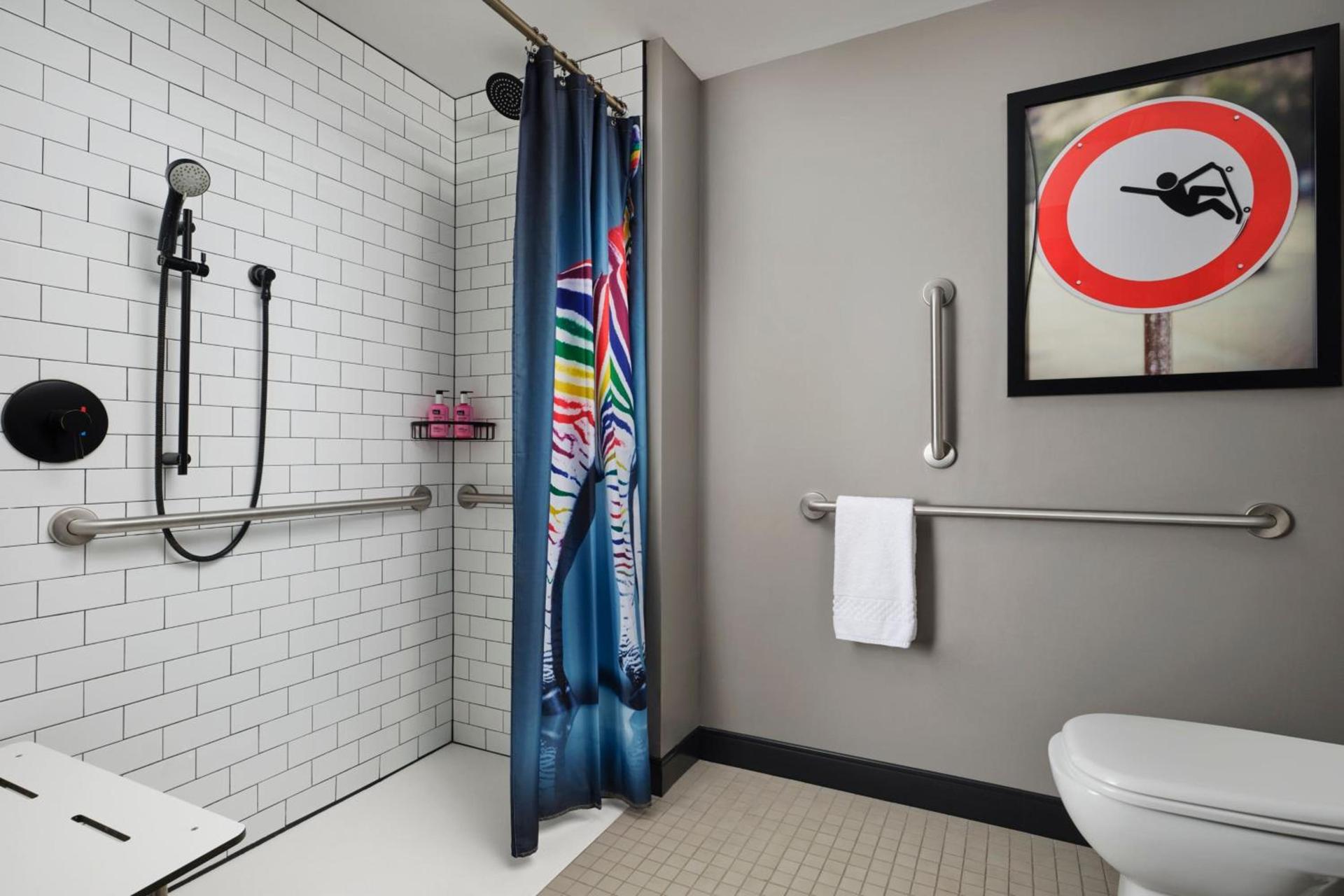 Moxy Chicago Downtown photo 23