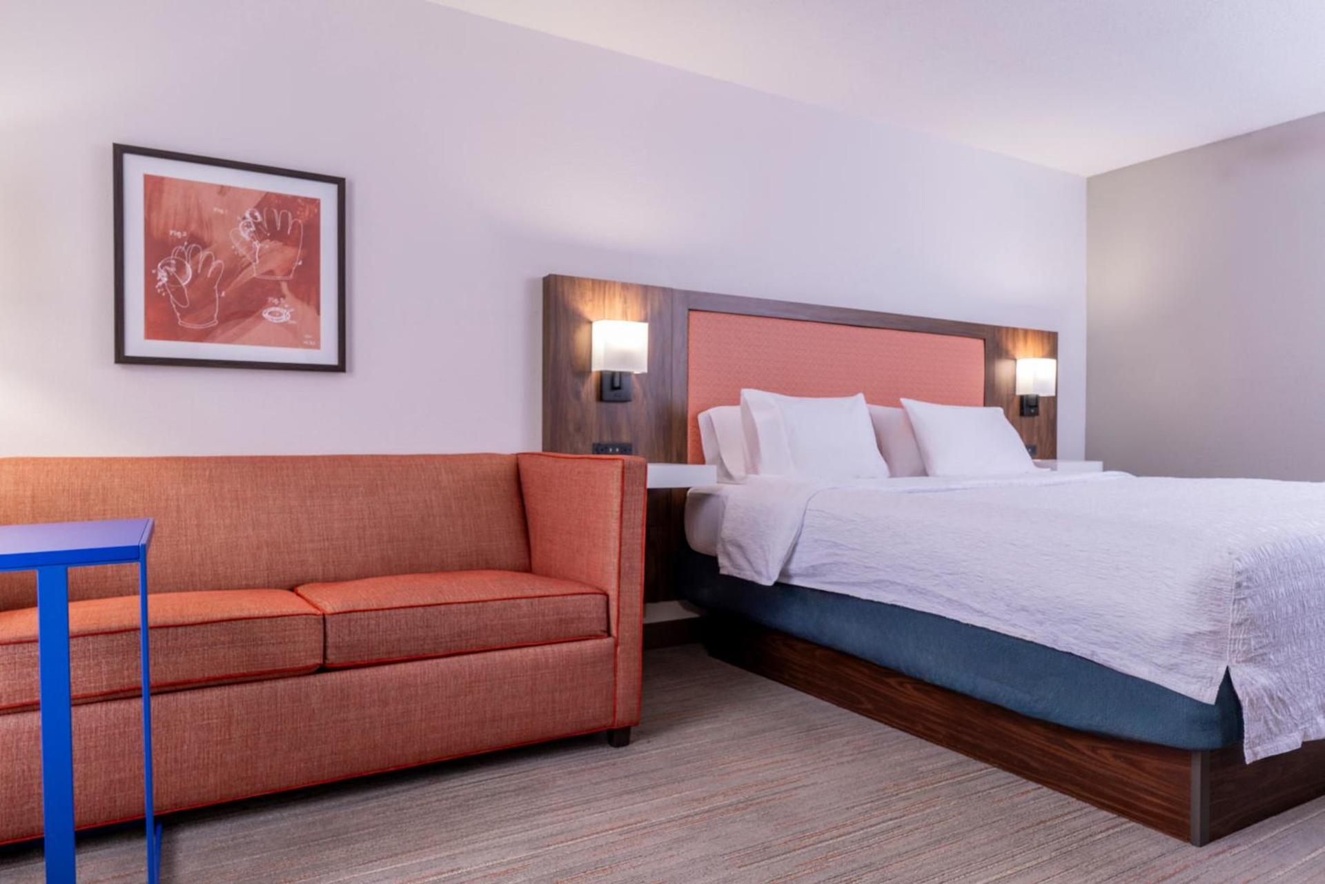 Hampton Inn & Suites St. Louis-Chesterfield photo 68