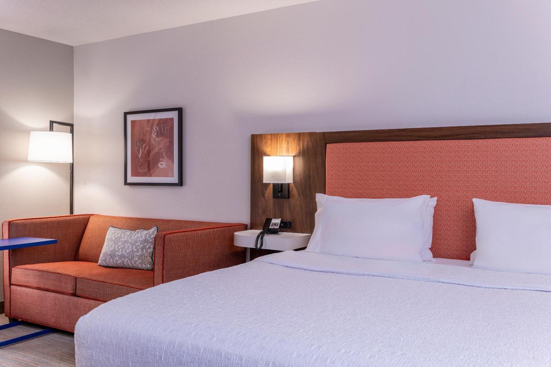 Hampton Inn & Suites St. Louis-Chesterfield photo 61