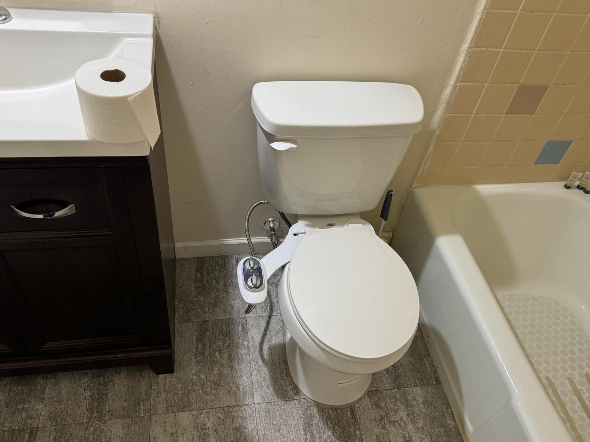 Country Club Inn & Suites photo 9