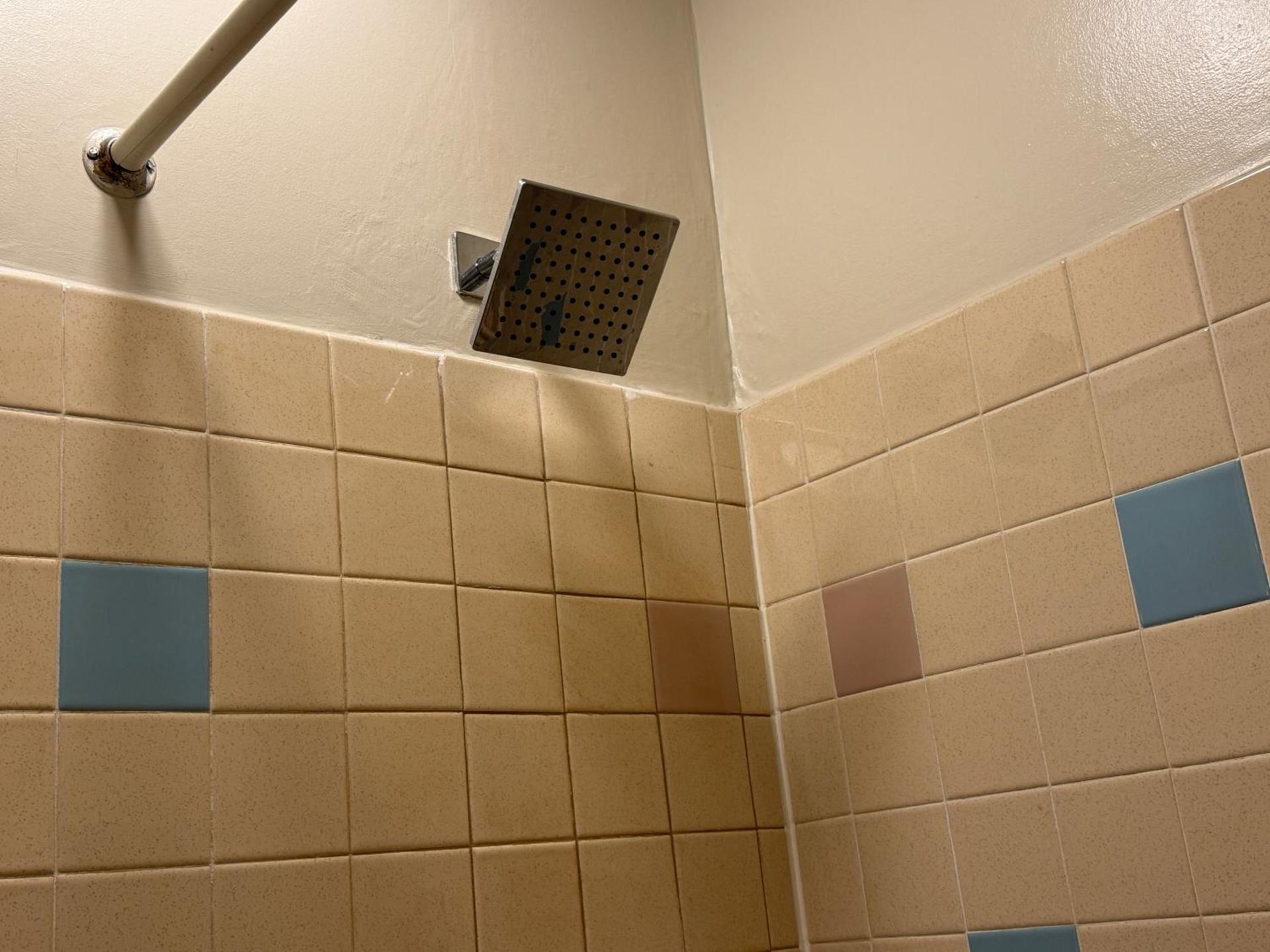 Country Club Inn & Suites photo 7