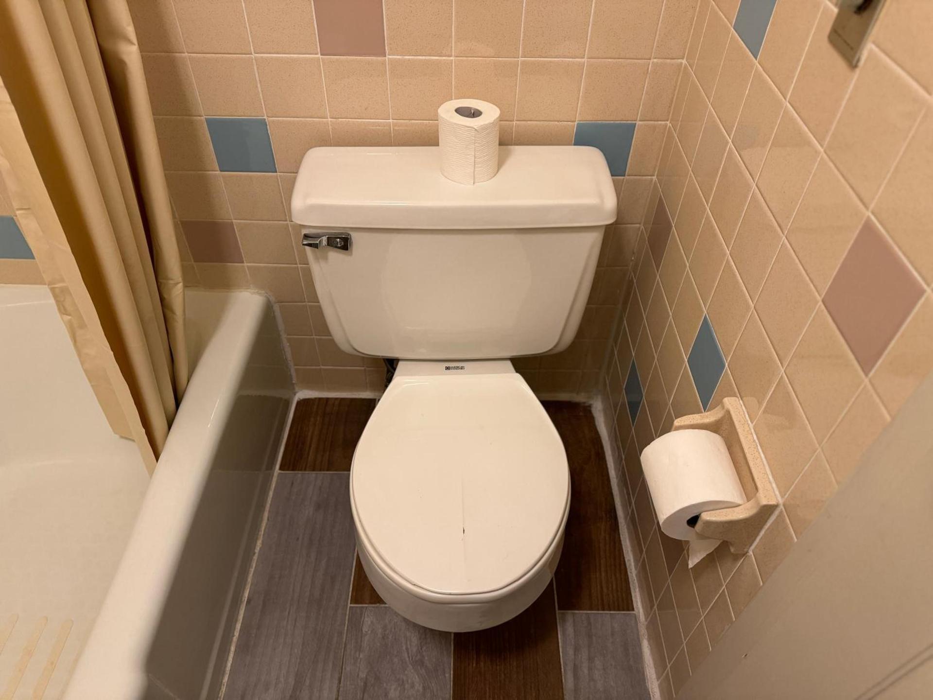 Country Club Inn & Suites photo 5