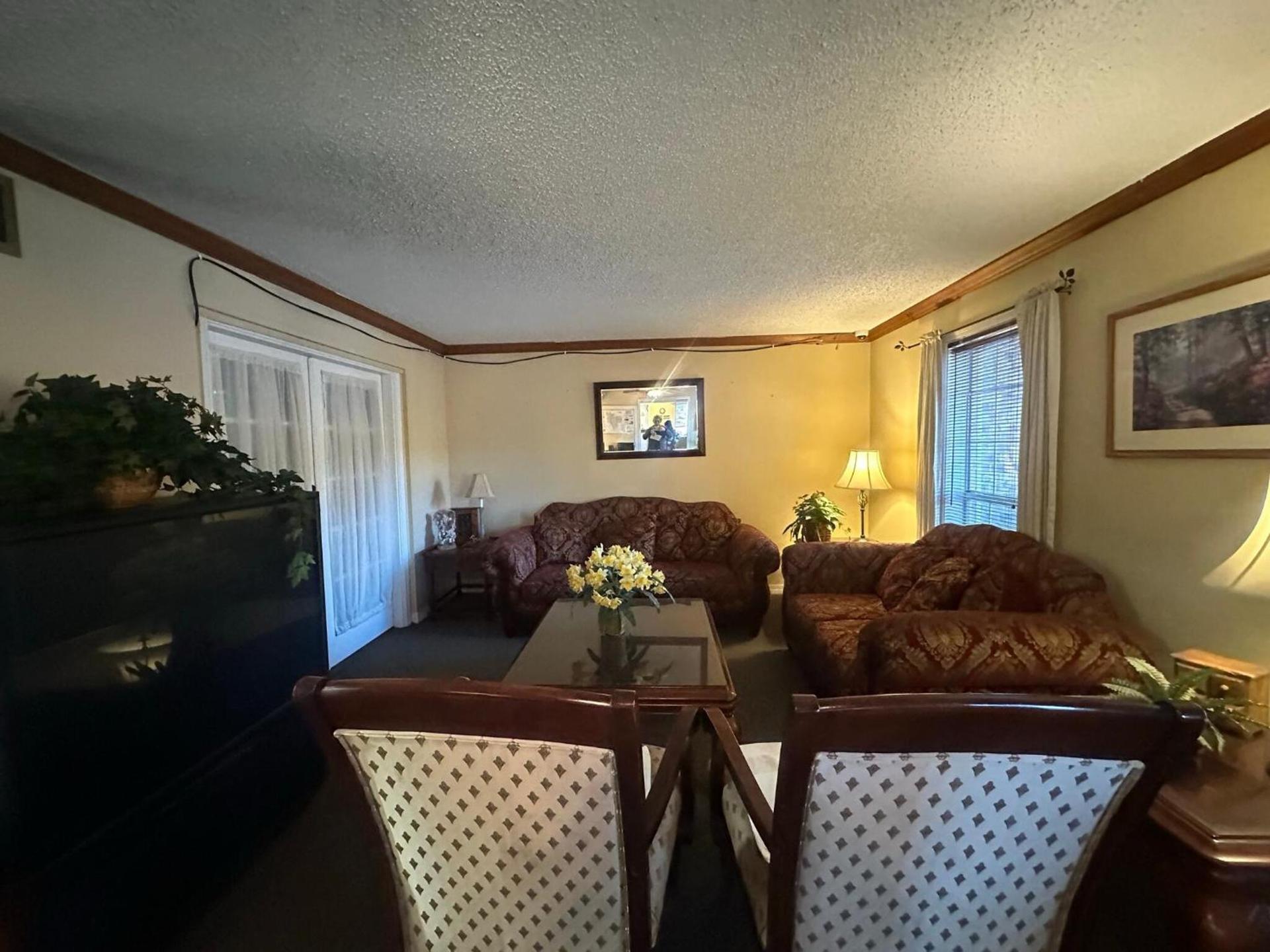 Country Inn & Suite photo 6