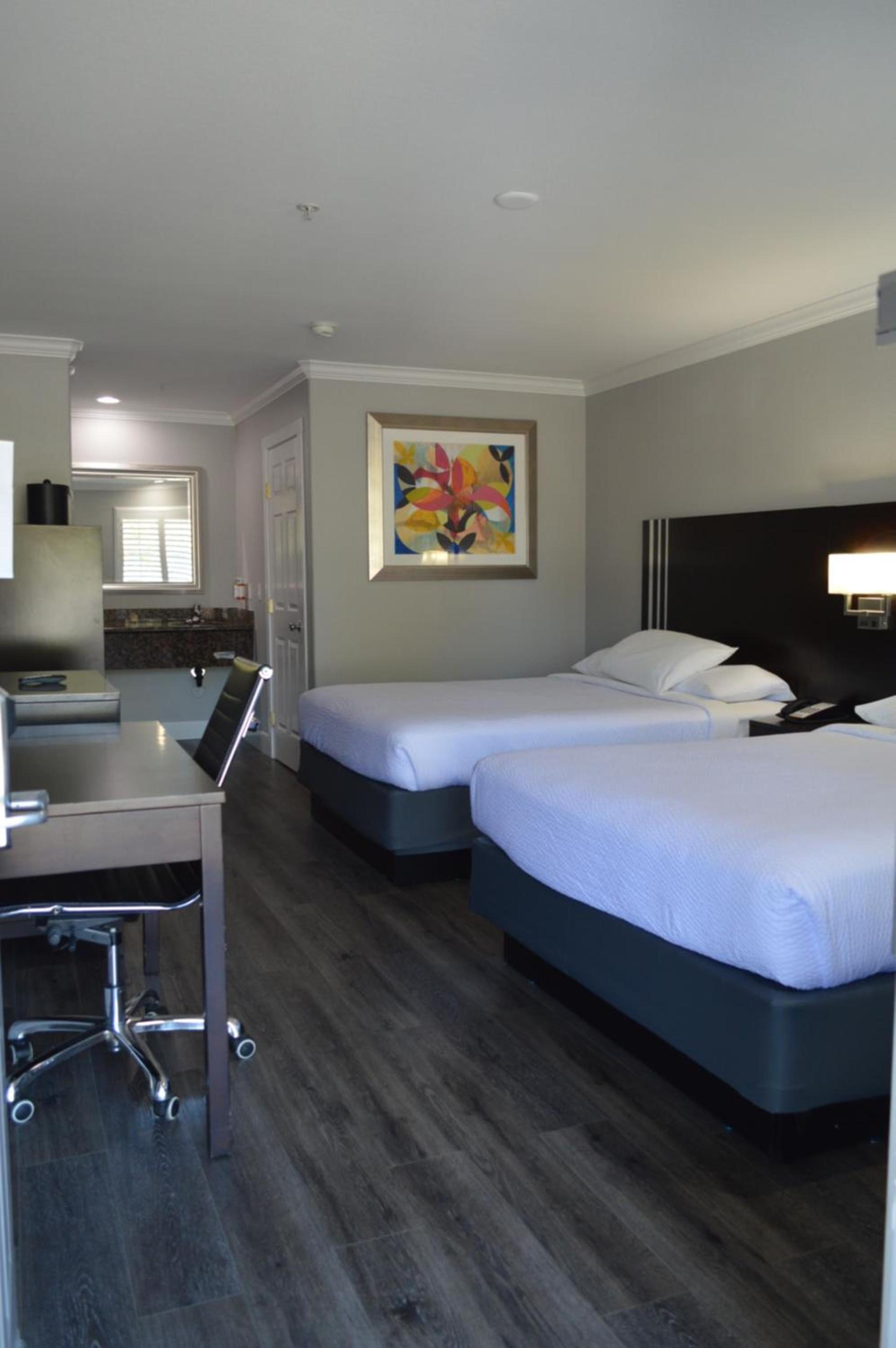 Fairview Inn & Suites photo 61