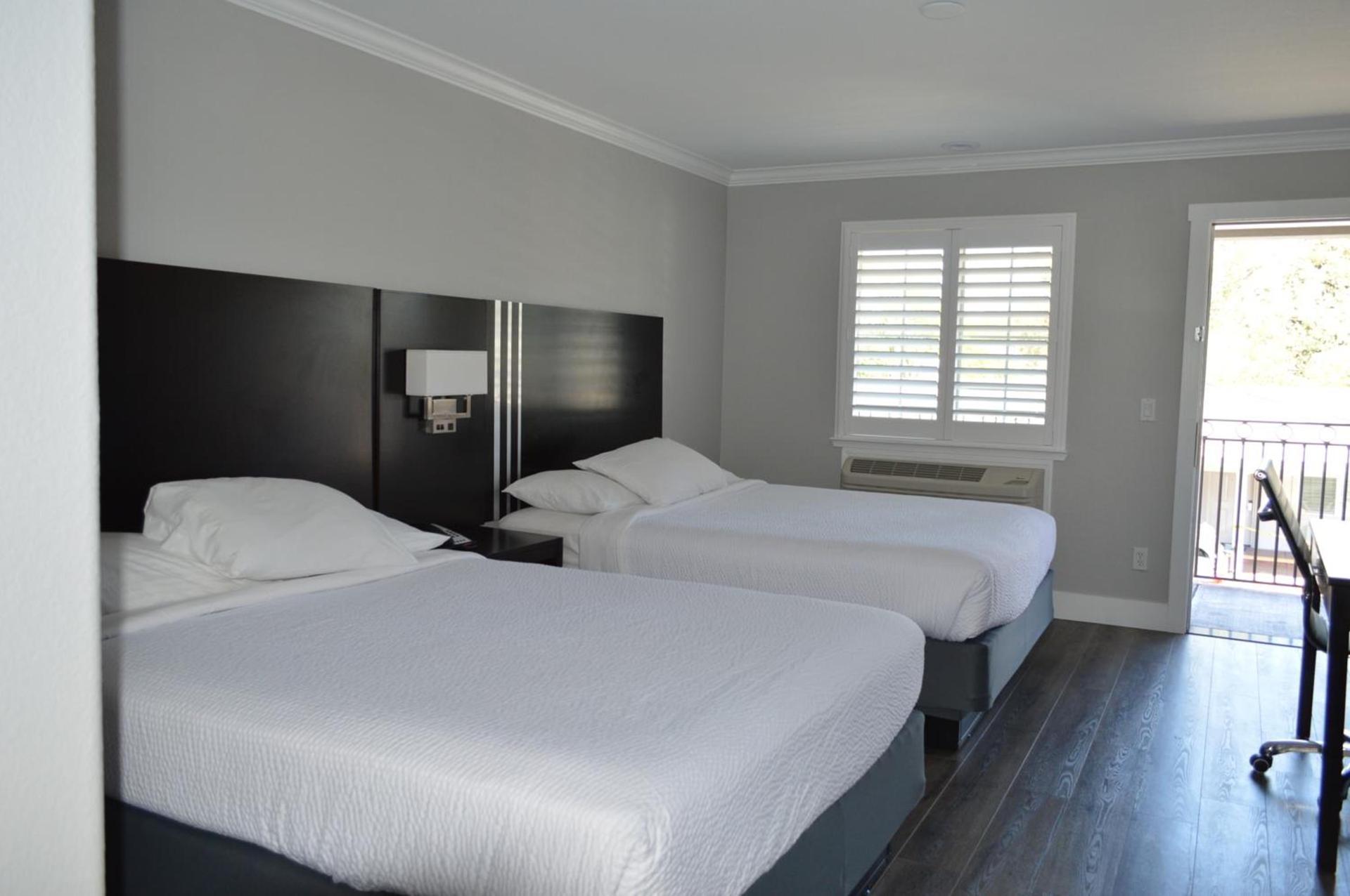 Fairview Inn & Suites photo 9