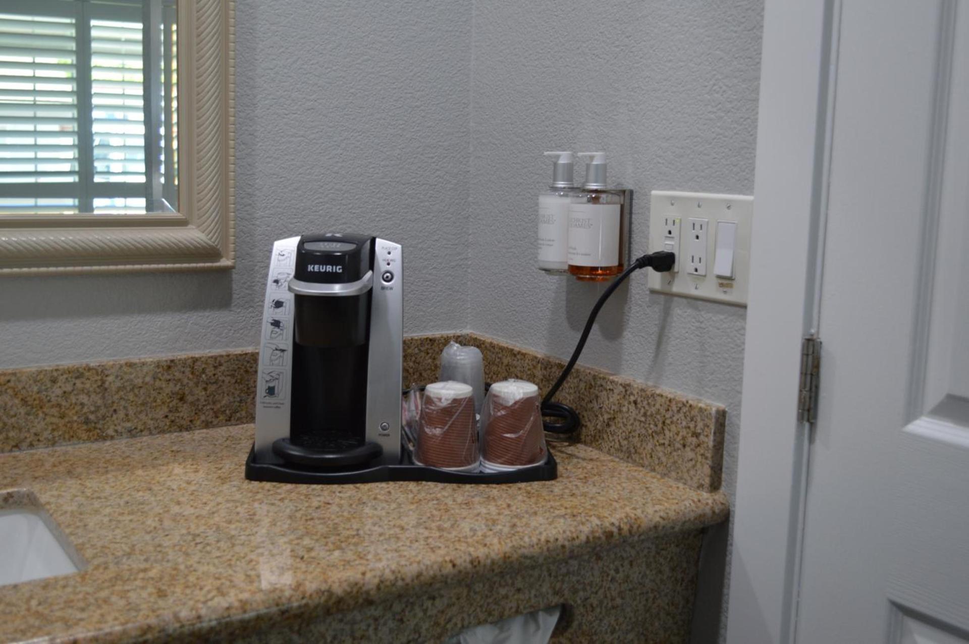 Fairview Inn & Suites photo 3