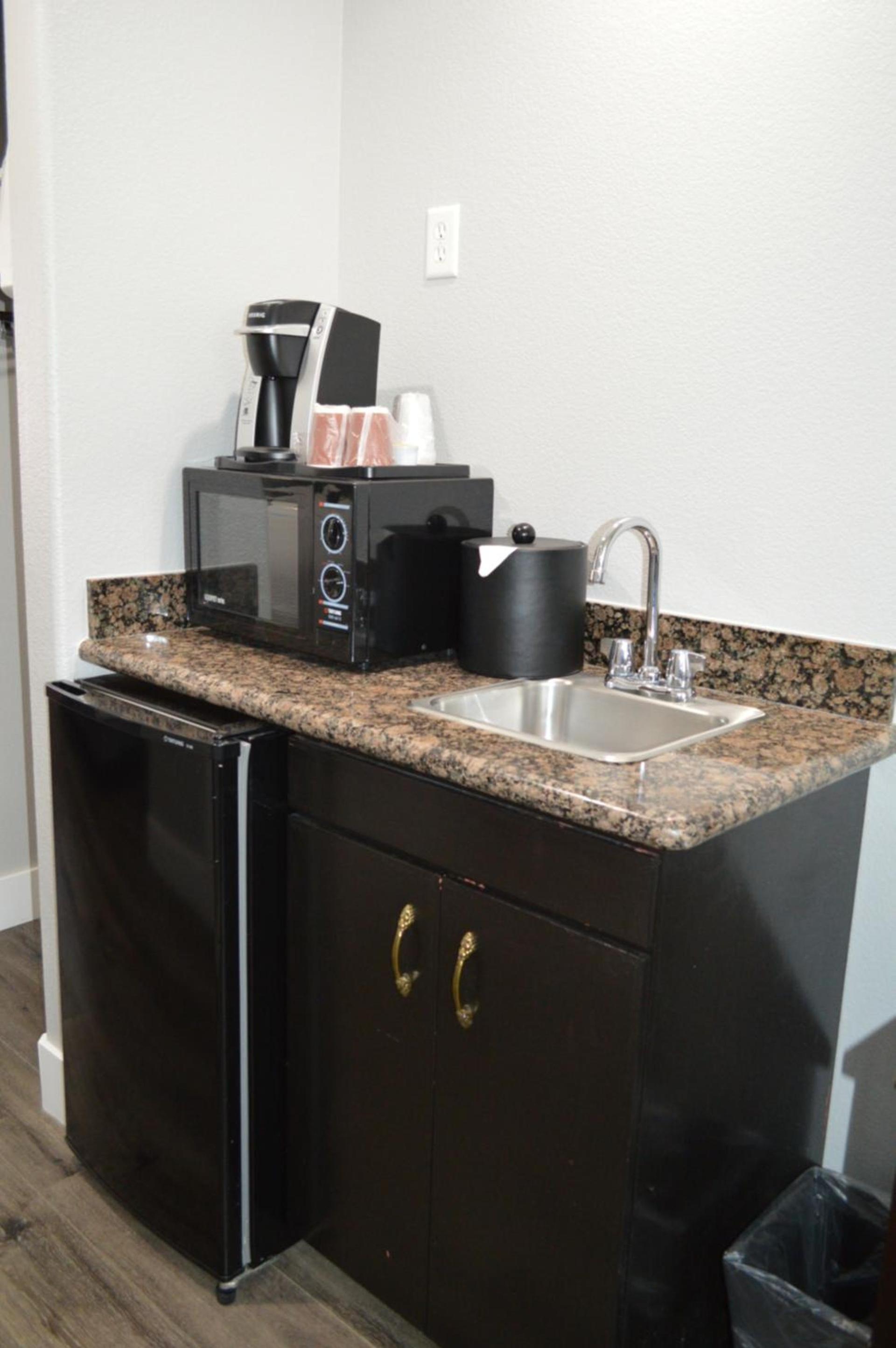 Fairview Inn & Suites photo 10
