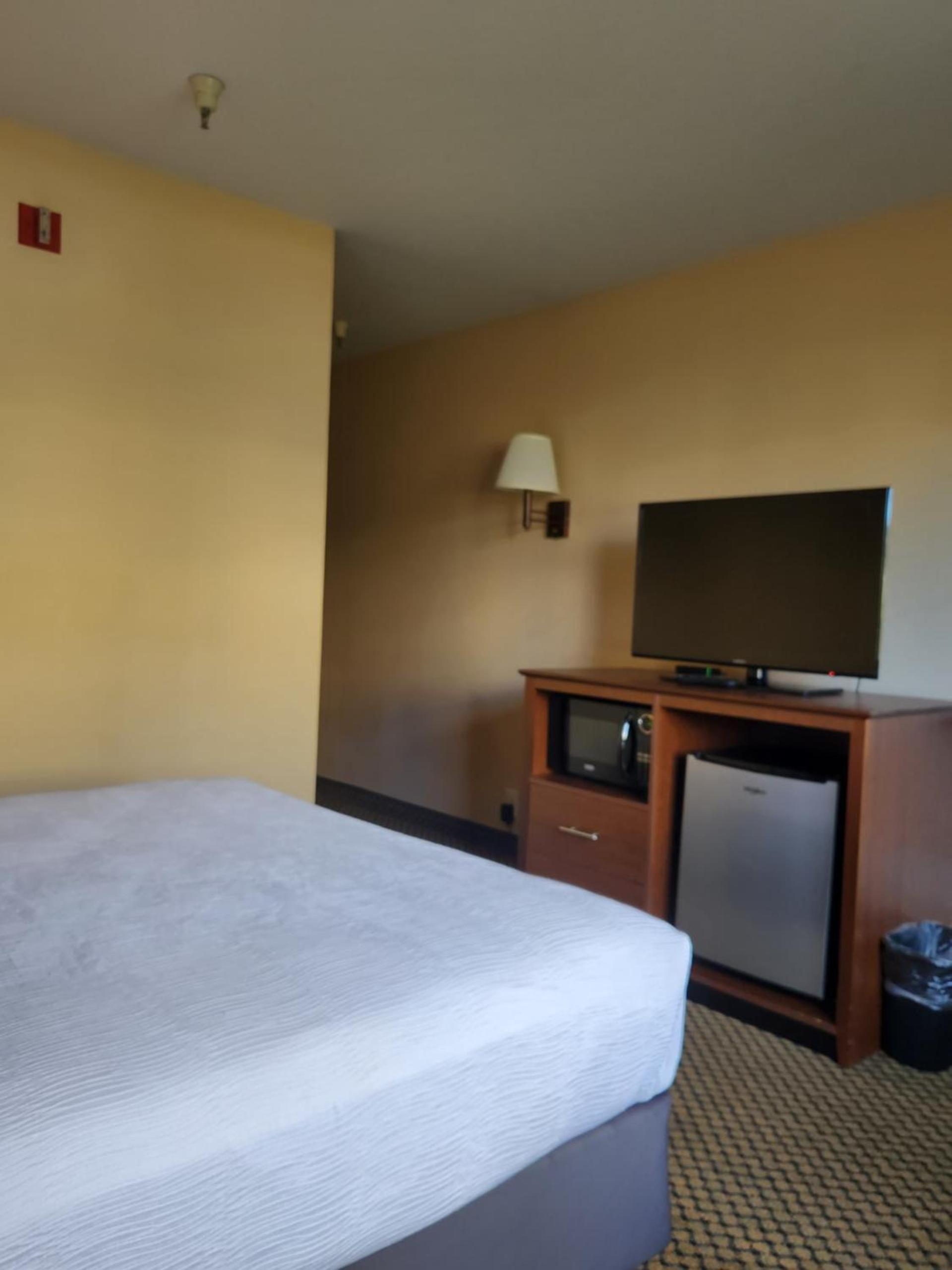Luxury Inn & Suites photo 20