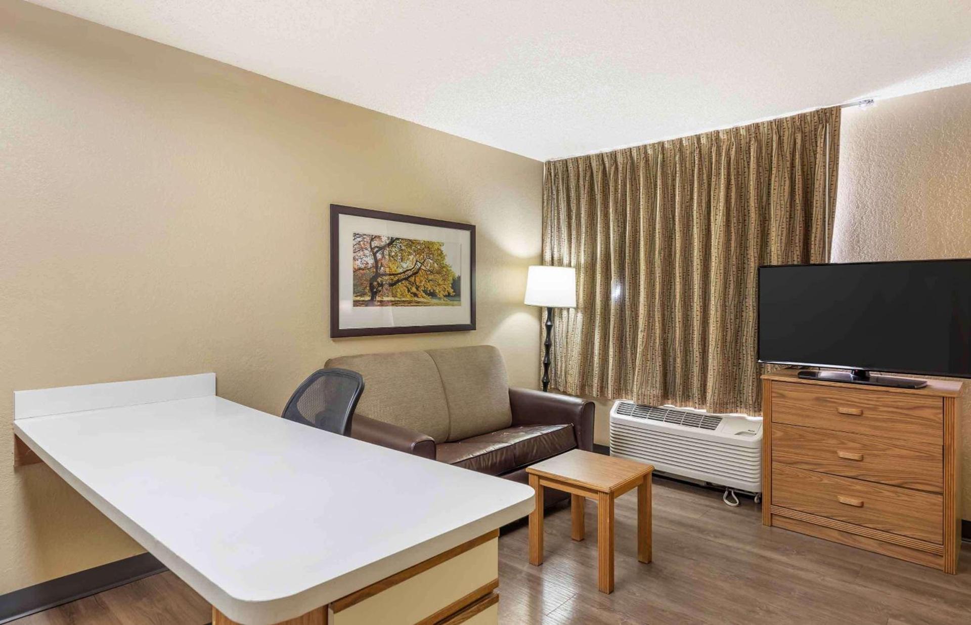 Southpoint Suites Jacksonville photo 7