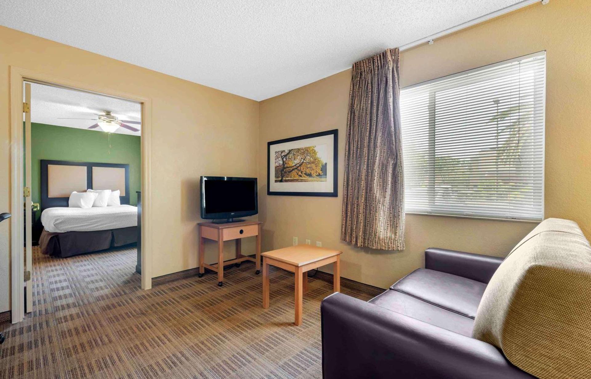 Southpoint Suites Jacksonville photo 21