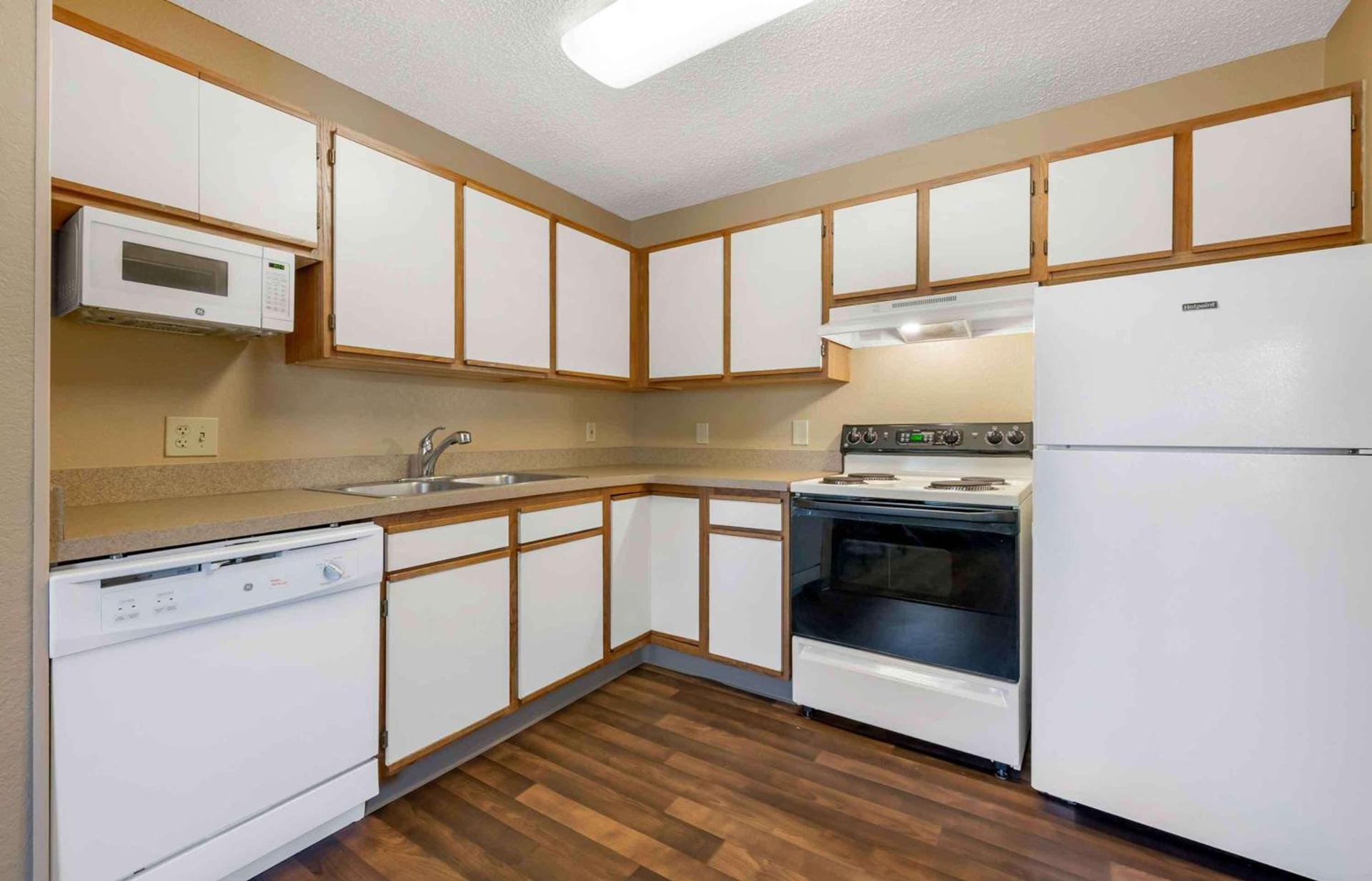 Southpoint Suites Jacksonville photo 22