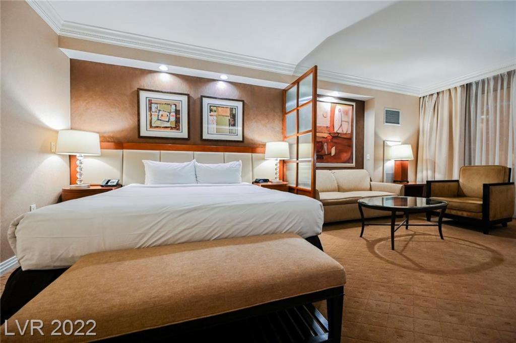 MGM Signature free parking No resort fee photo 20