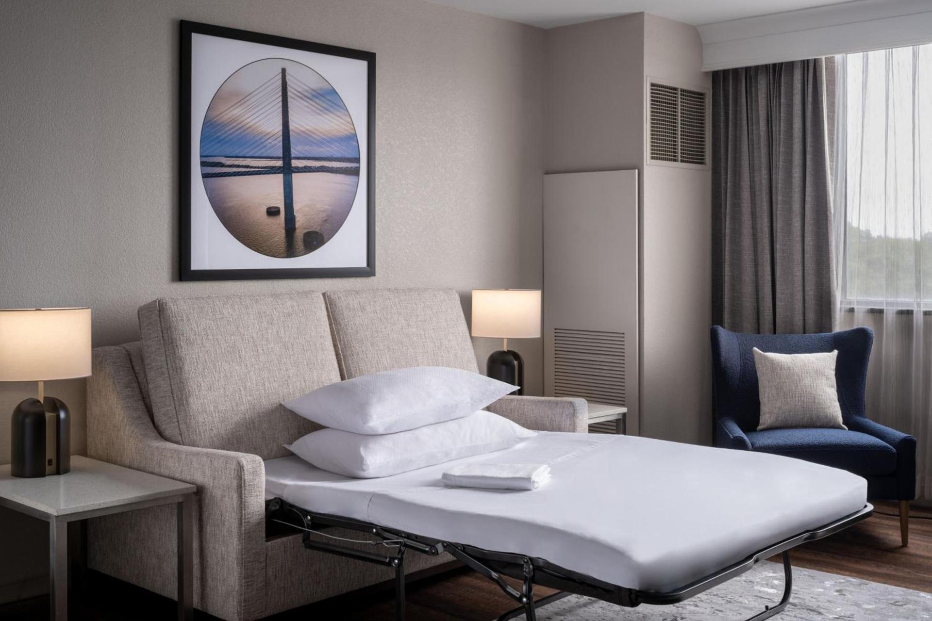 Delta Hotels by Marriott Jacksonville Deerwood photo 25