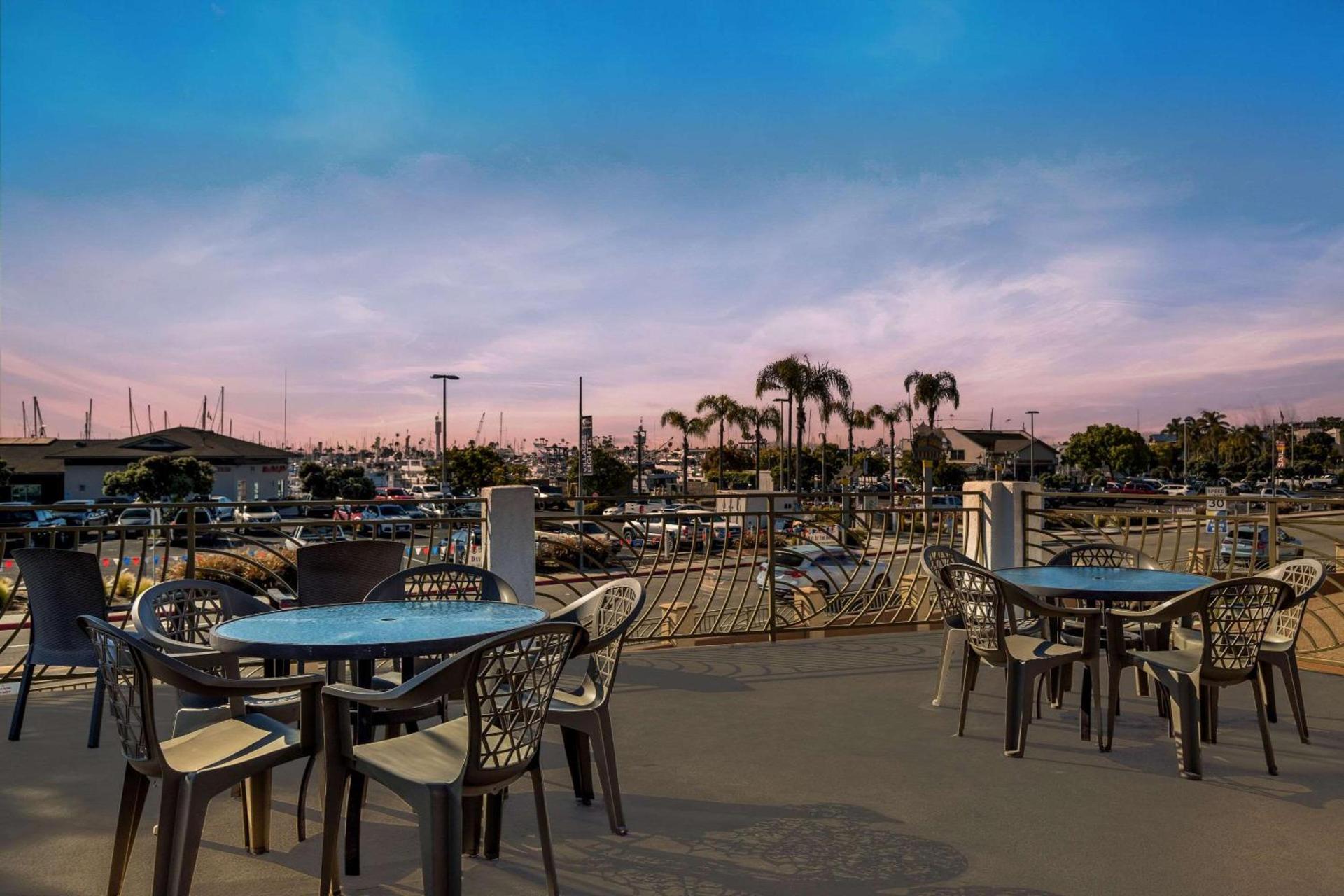 Comfort Inn San Diego Airport At The Harbor photo 4
