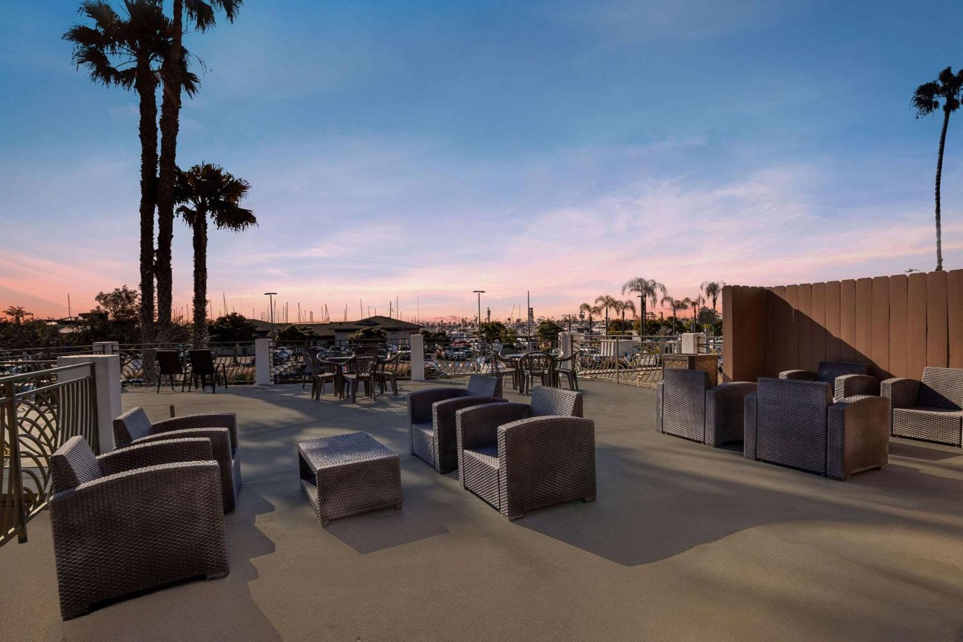 Comfort Inn San Diego Airport At The Harbor photo 3