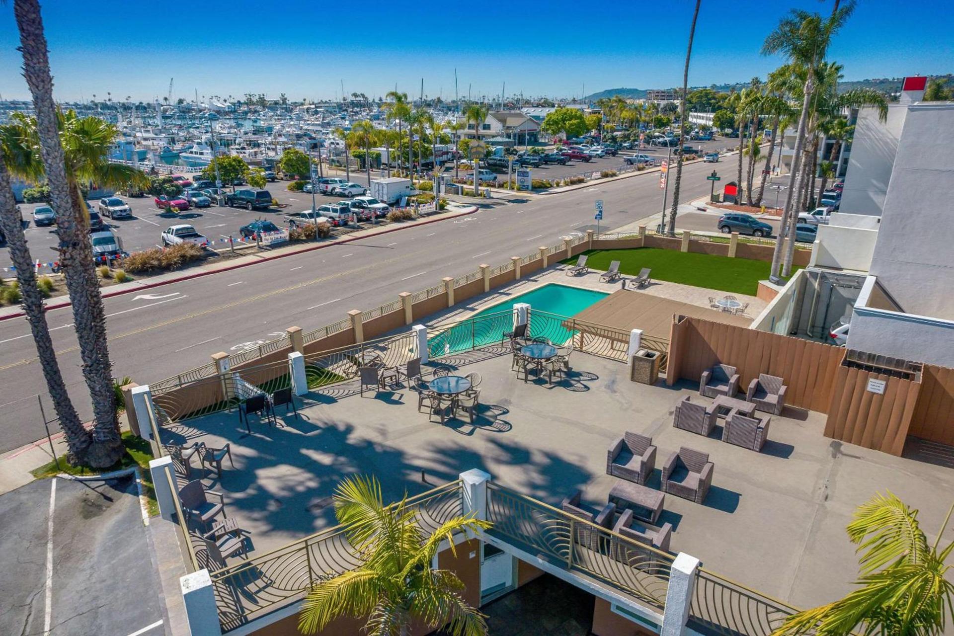 Comfort Inn San Diego Airport At The Harbor photo 7