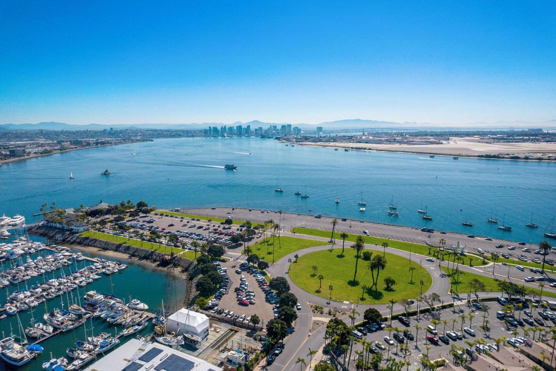 Comfort Inn San Diego Airport At The Harbor photo 8