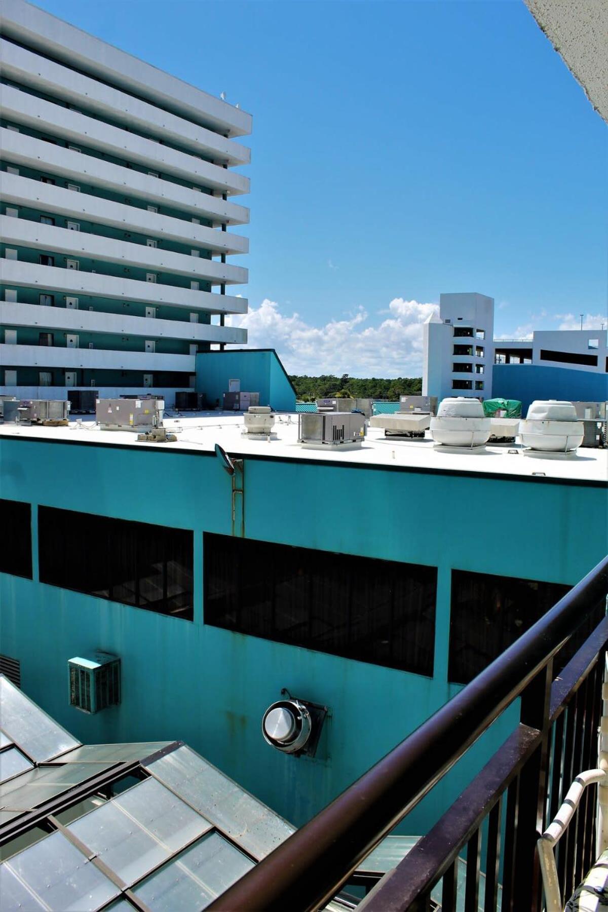 Landmark Resort - Courtyard View #620 photo 4