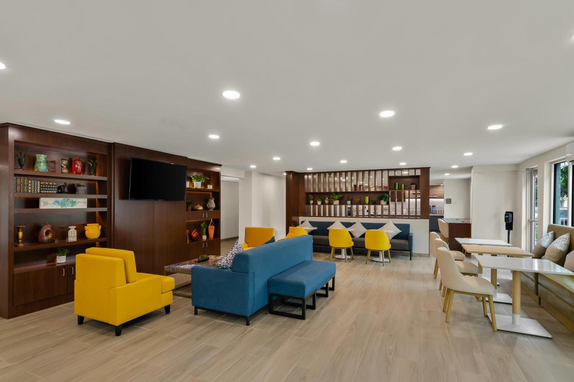 Comfort Inn Conroe photo 79