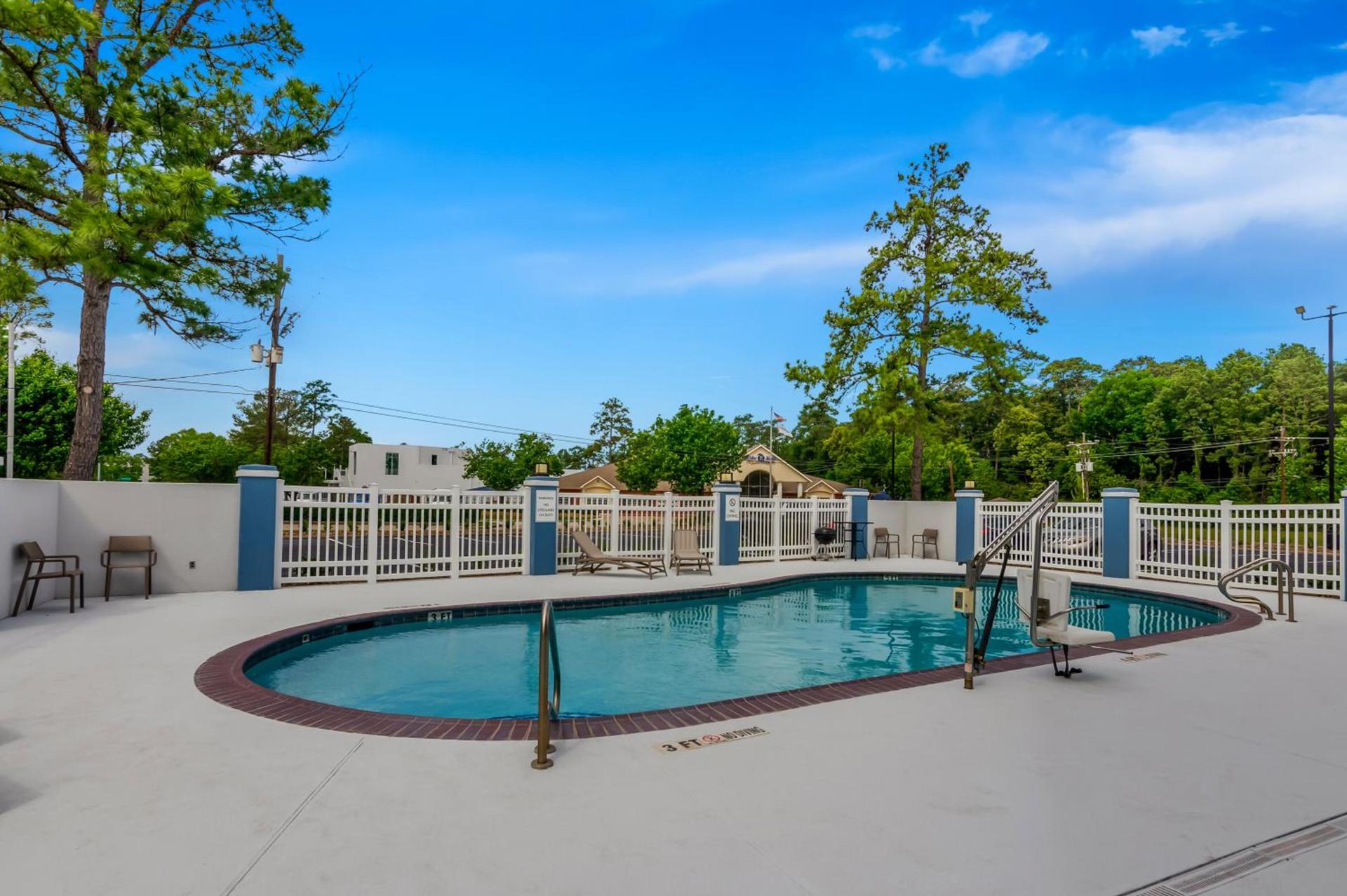 Comfort Inn Conroe photo 73