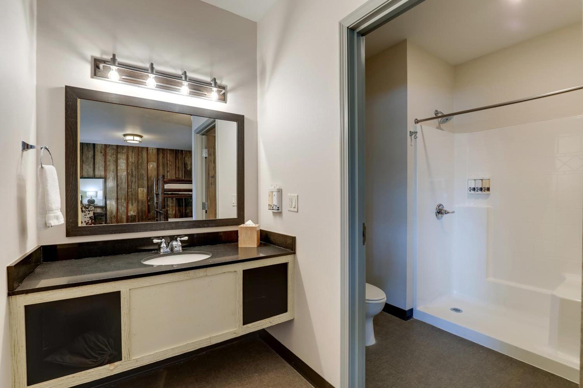Stoney Creek Hotel Tulsa - Broken Arrow photo 53