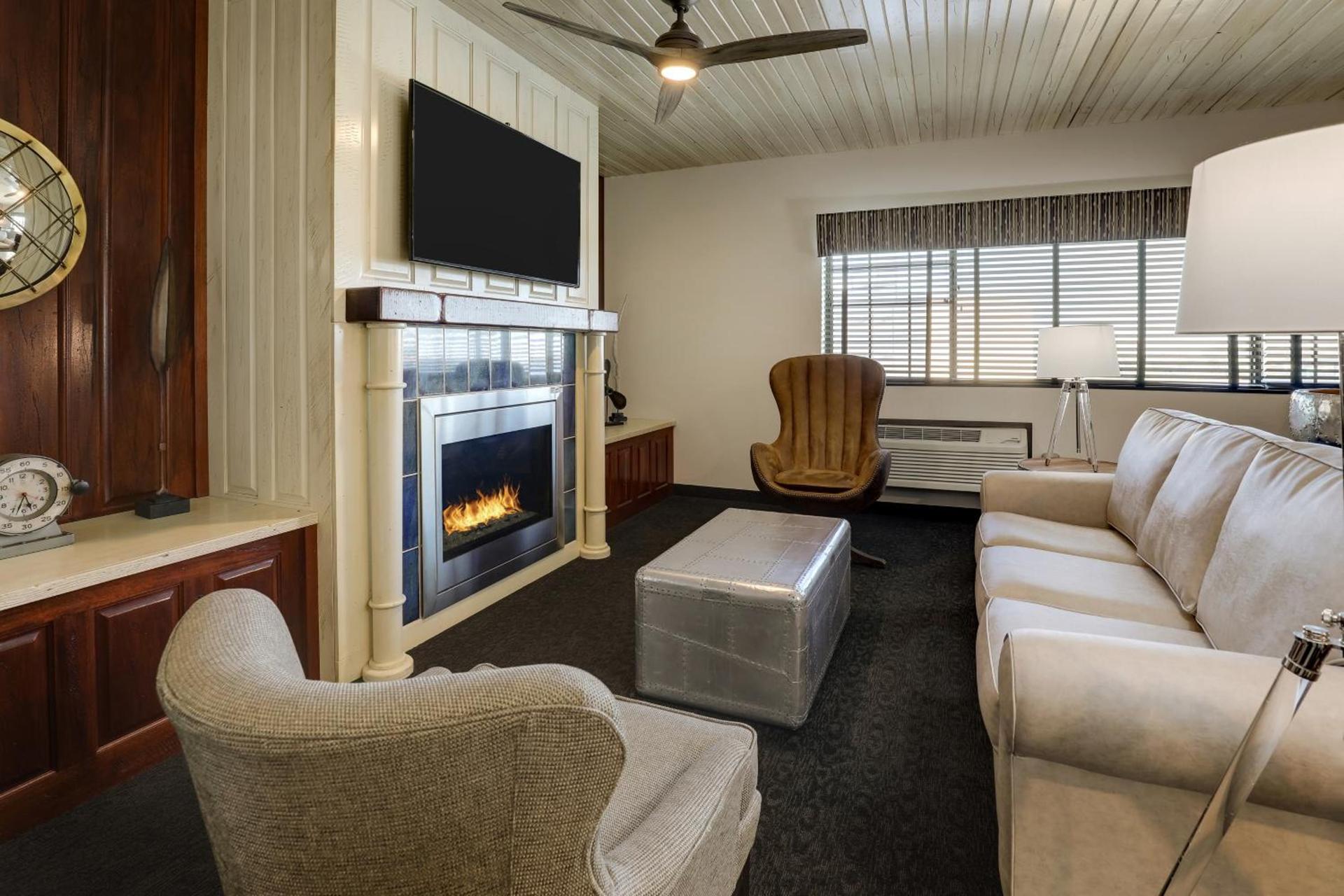 Stoney Creek Hotel Tulsa - Broken Arrow photo 66
