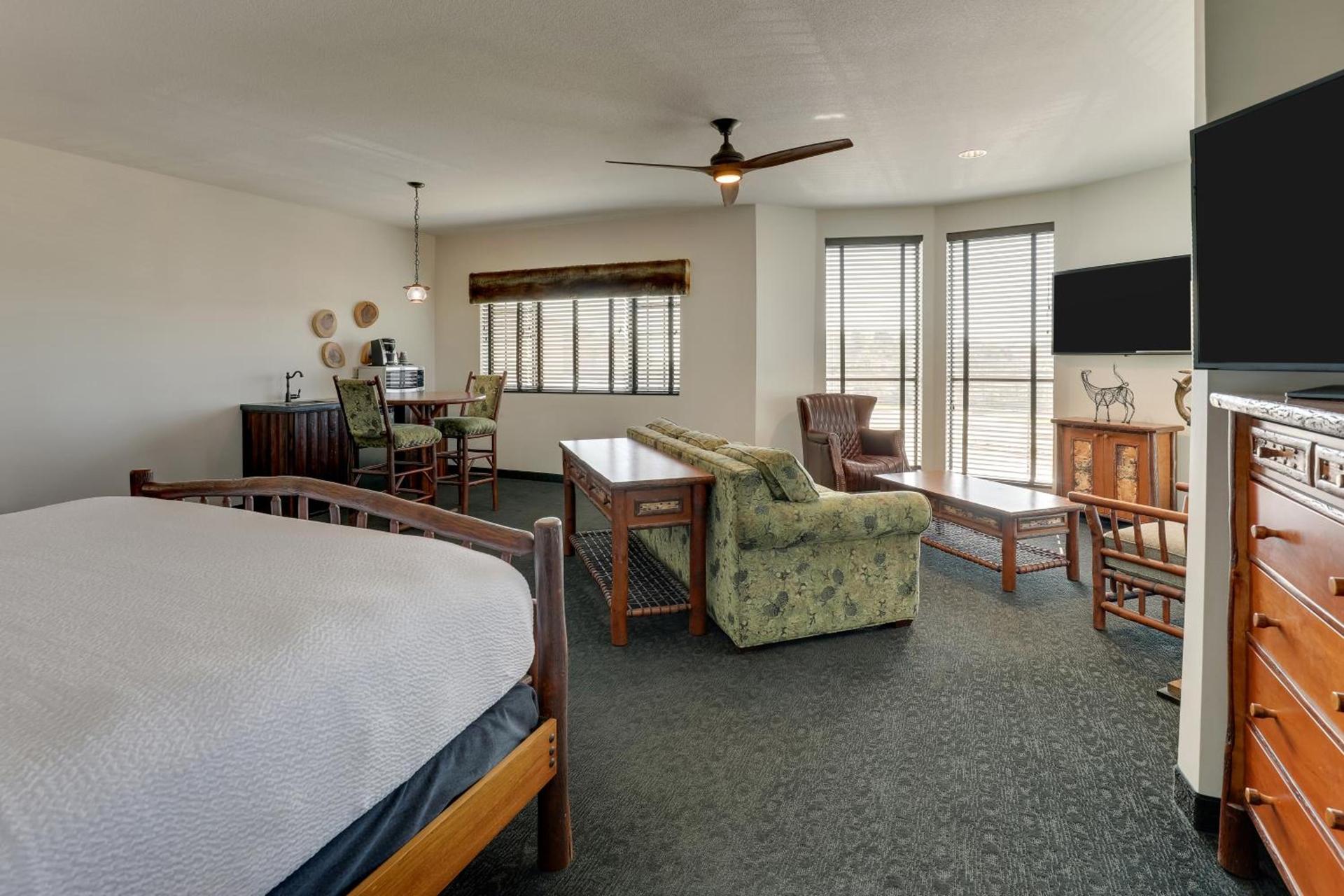 Stoney Creek Hotel Tulsa - Broken Arrow photo 75