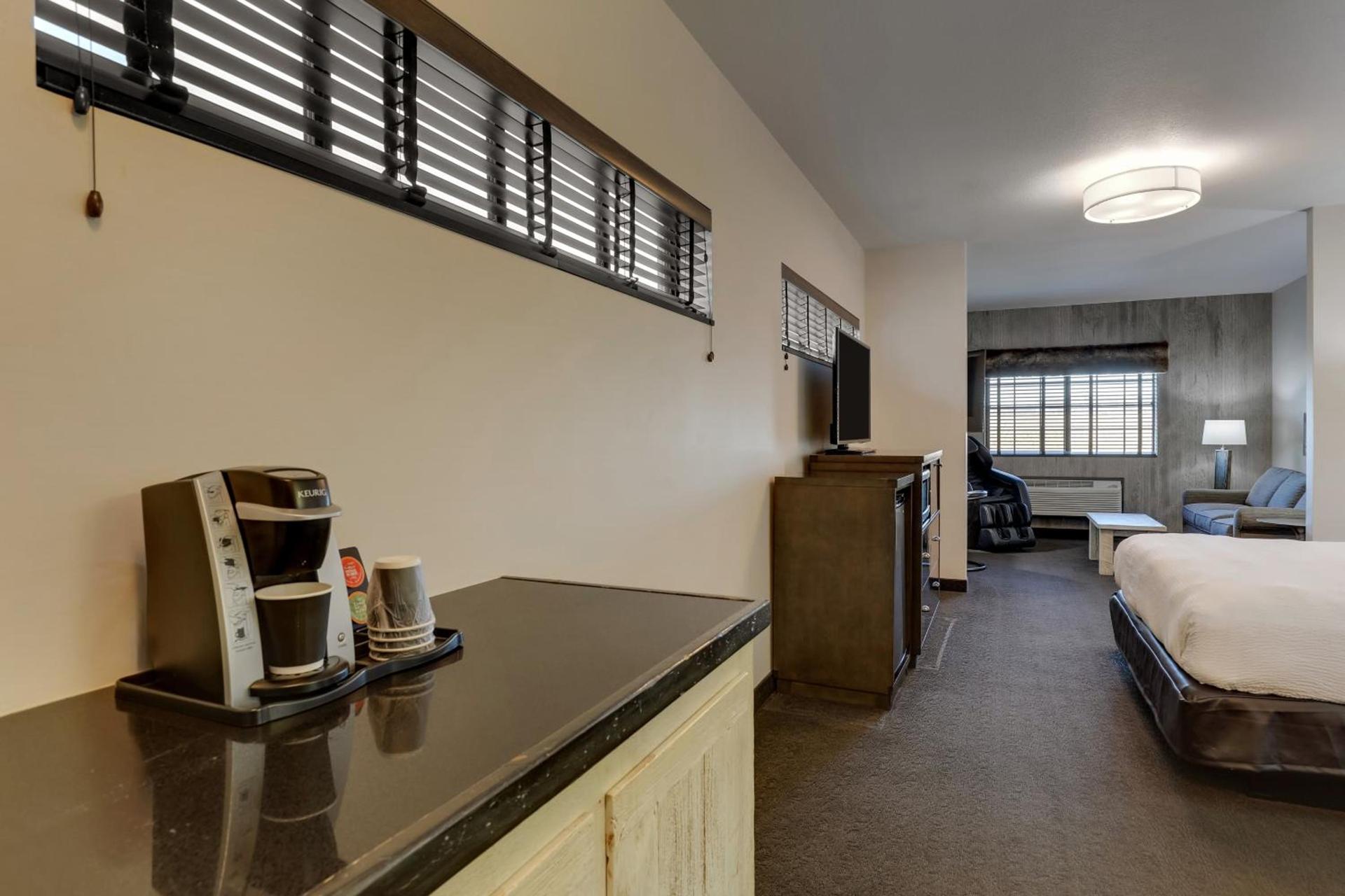 Stoney Creek Hotel Tulsa - Broken Arrow photo 77