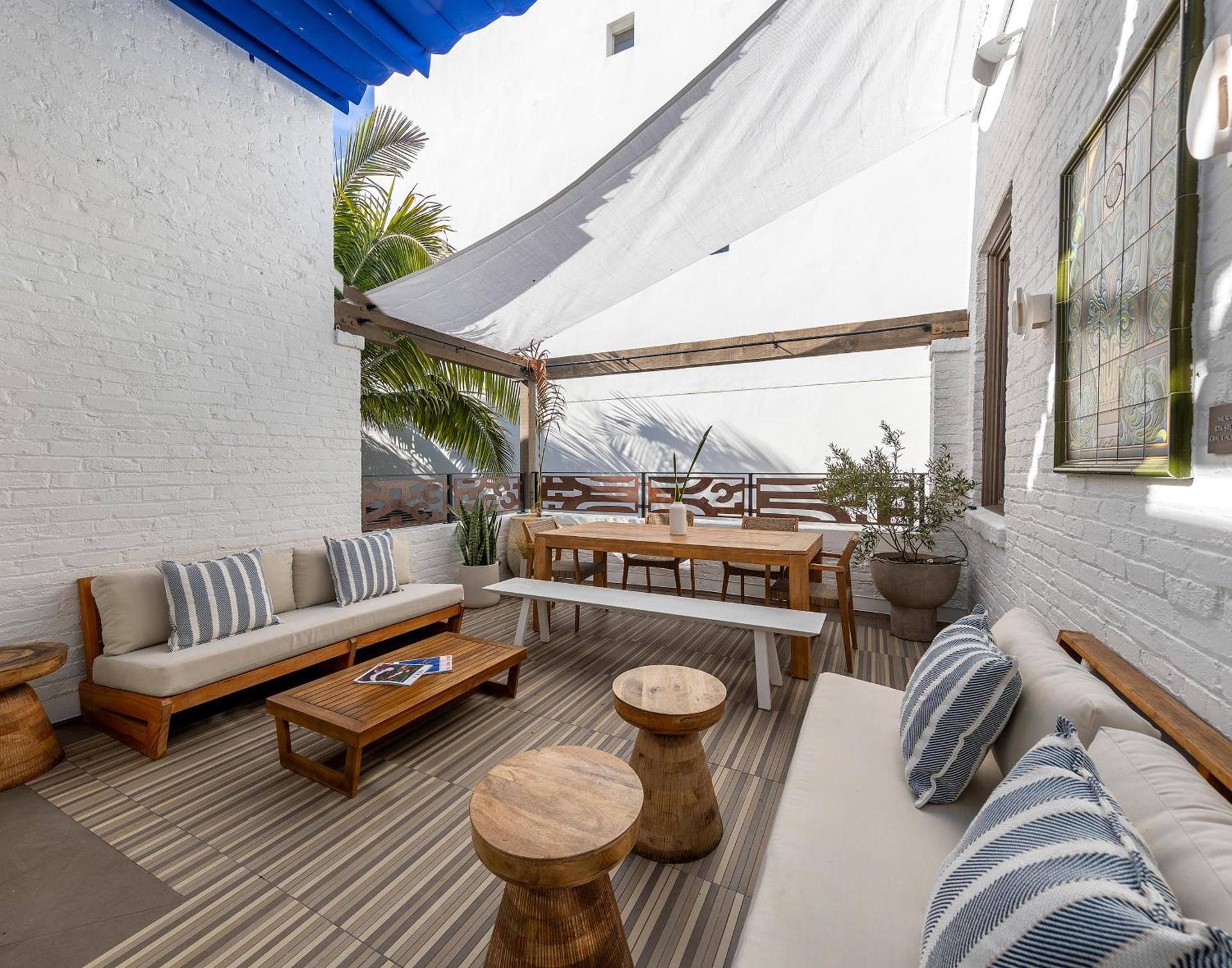 Riviera Beach House photo 25