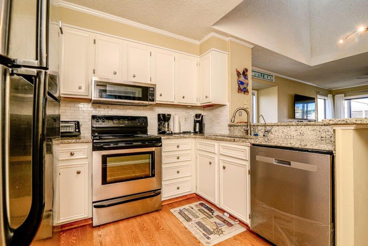 Top Resort & Location with Oceanfront Pool 50 Yards to Beach photo 25