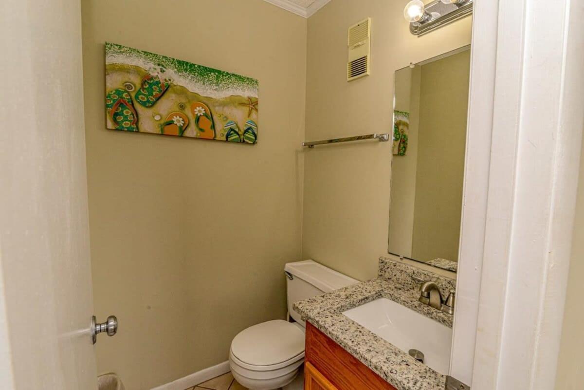 Top Resort & Location with Oceanfront Pool 50 Yards to Beach photo 48