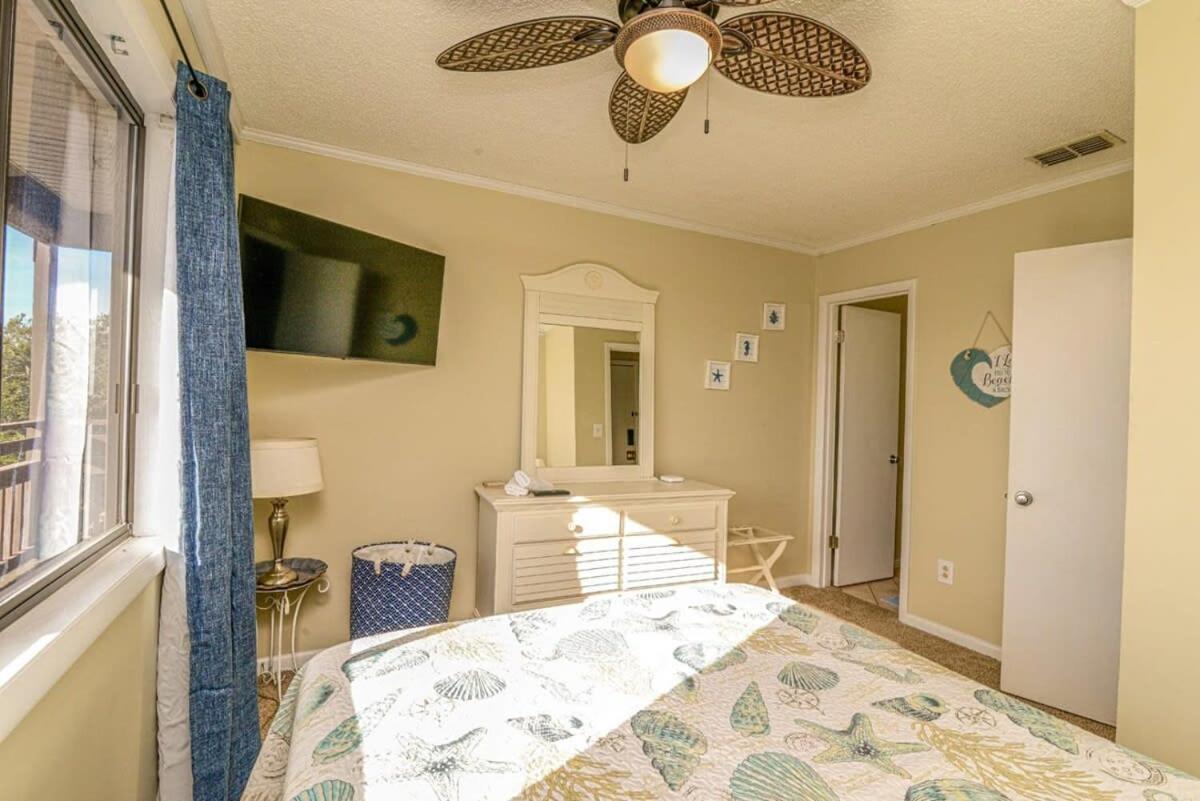 Top Resort & Location with Oceanfront Pool 50 Yards to Beach photo 23