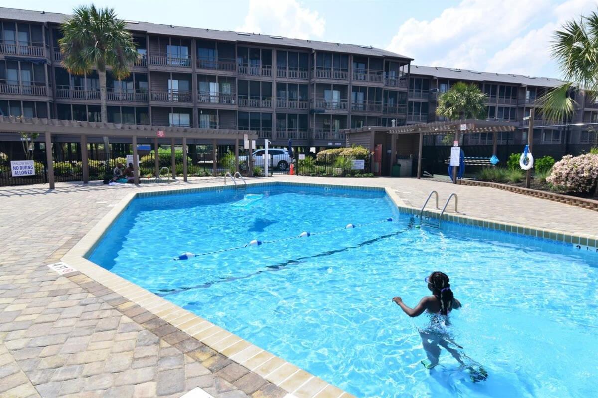Top Resort & Location with Oceanfront Pool 50 Yards to Beach photo 31