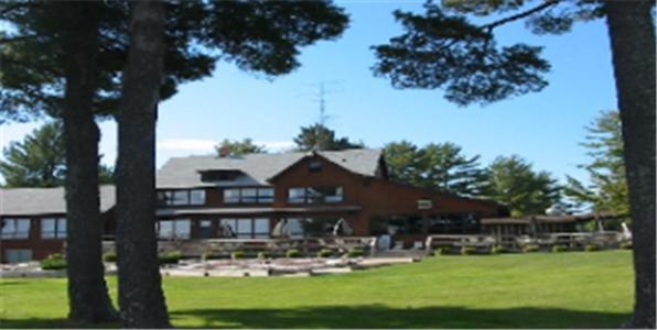 Hiawatha Lodge Inn photo 37