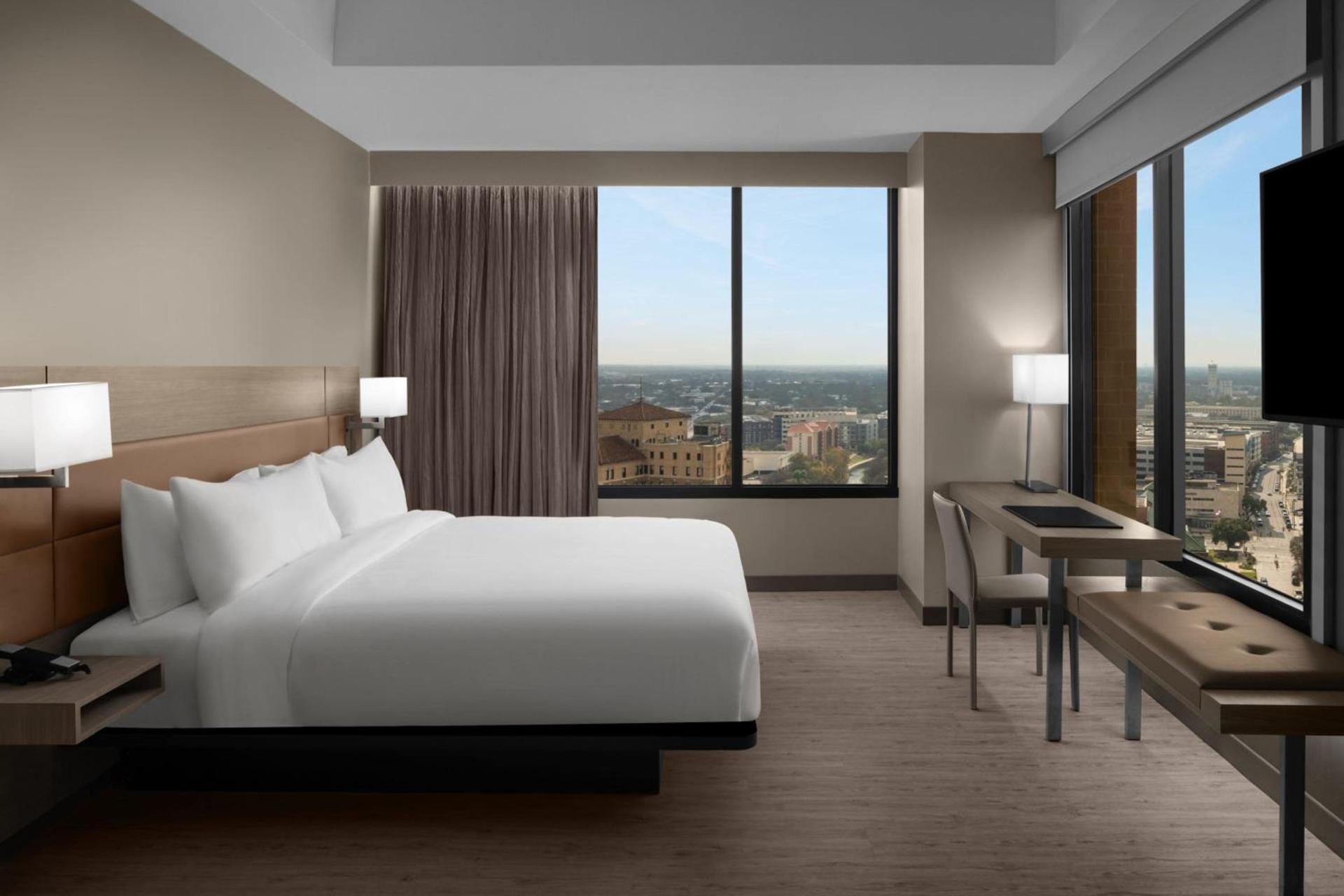 AC Hotel by Marriott San Antonio Riverwalk photo 16