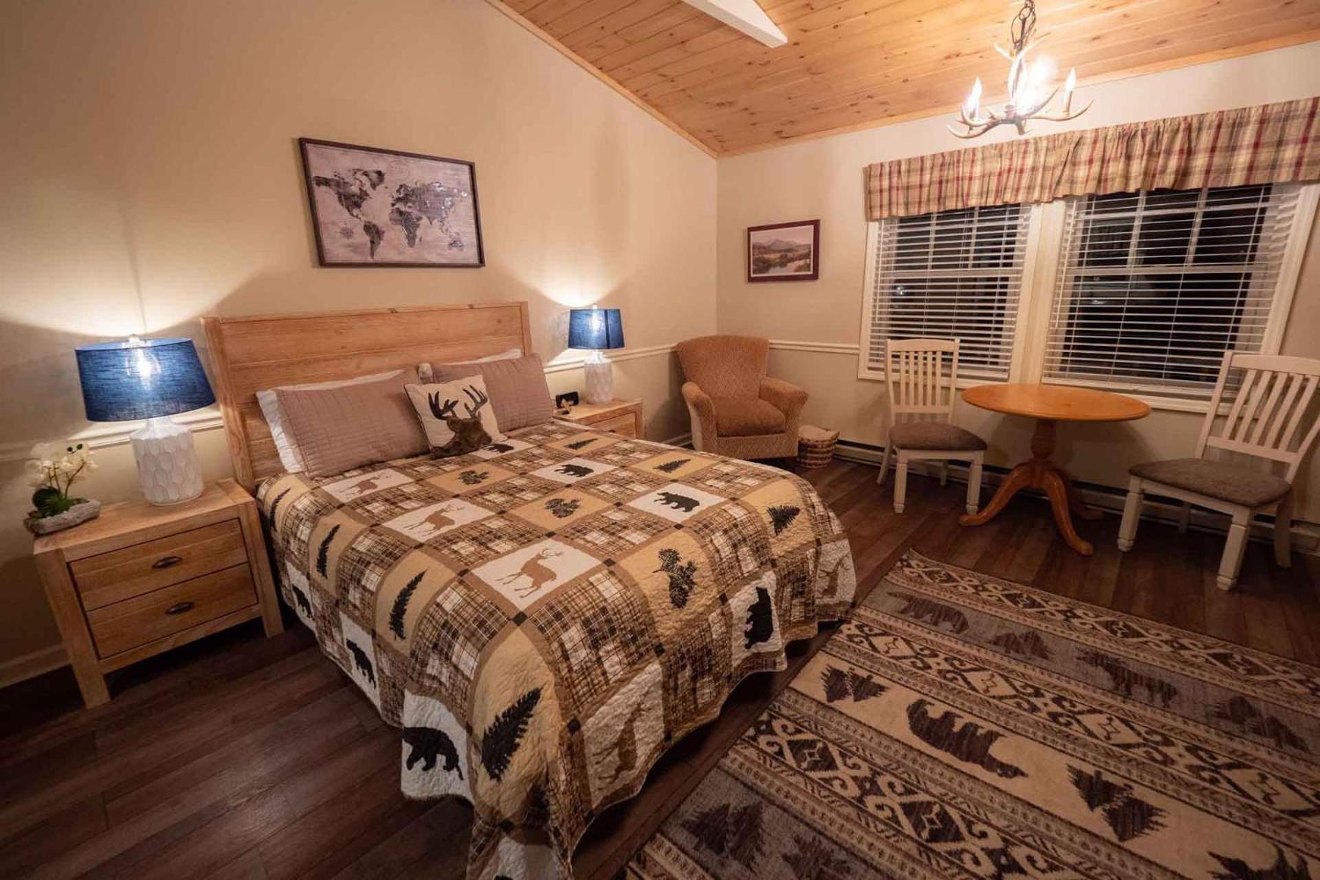 The Snowshoe Lodge photo 11