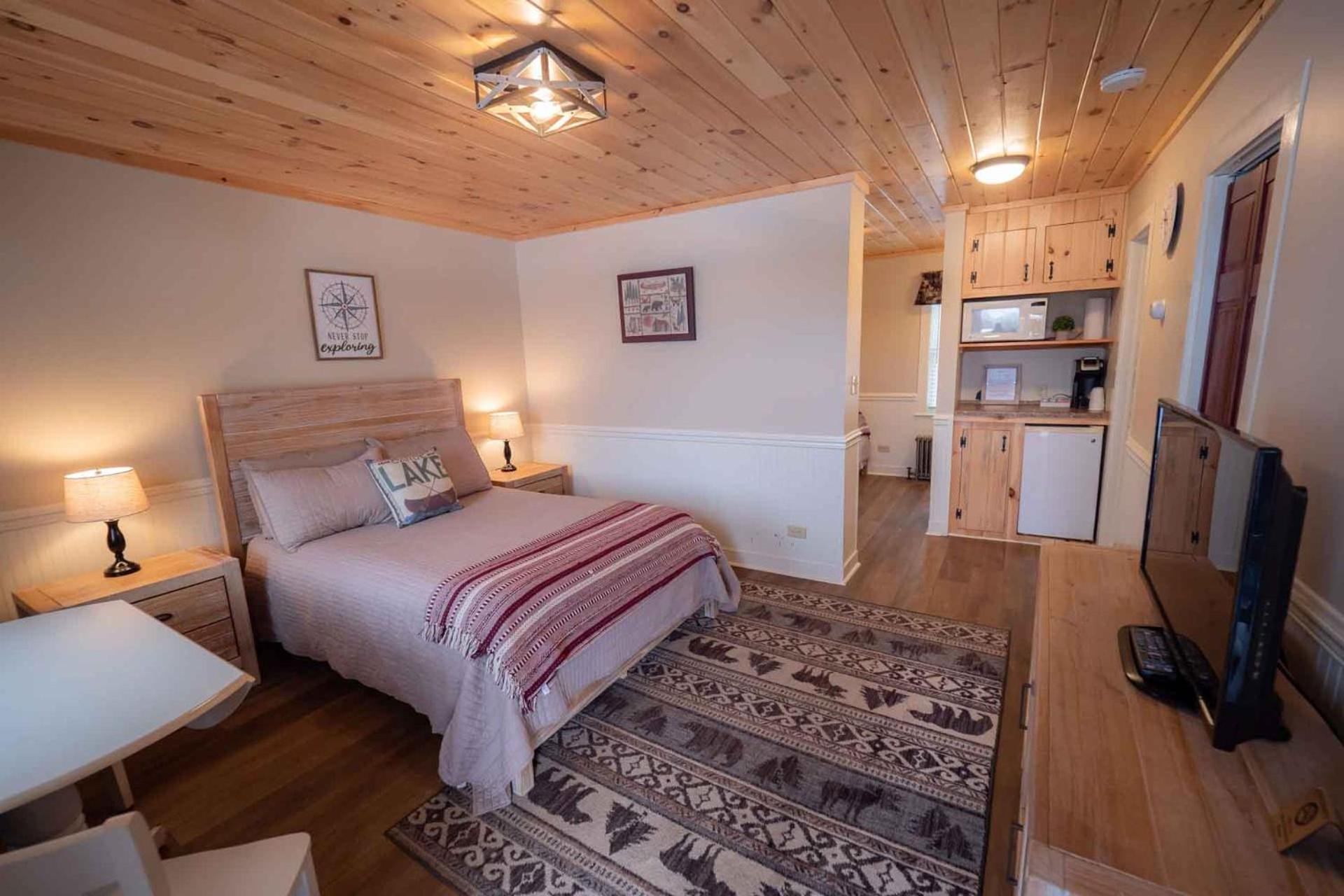 The Snowshoe Lodge photo 17