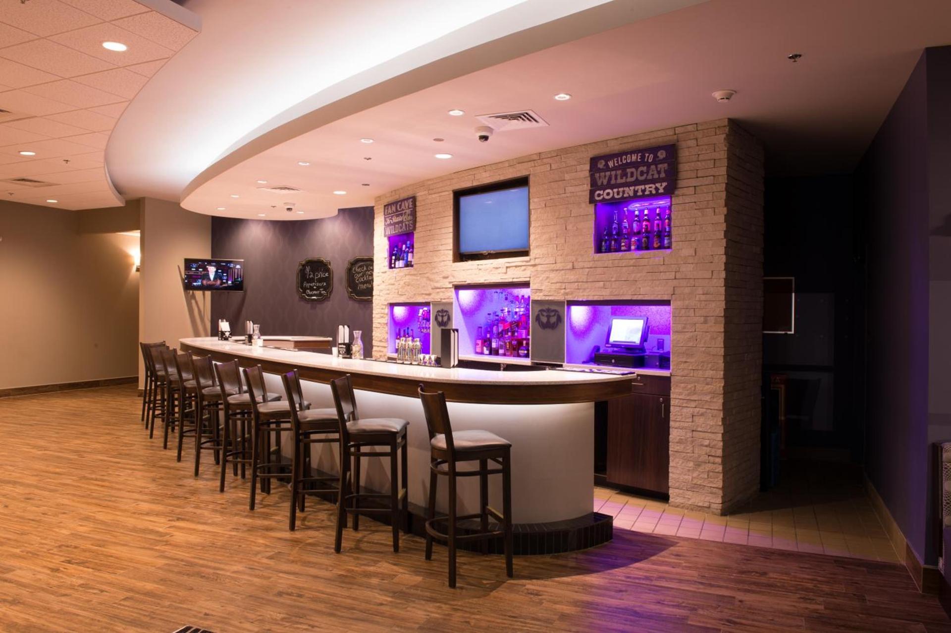 Bluemont Hotel photo 35
