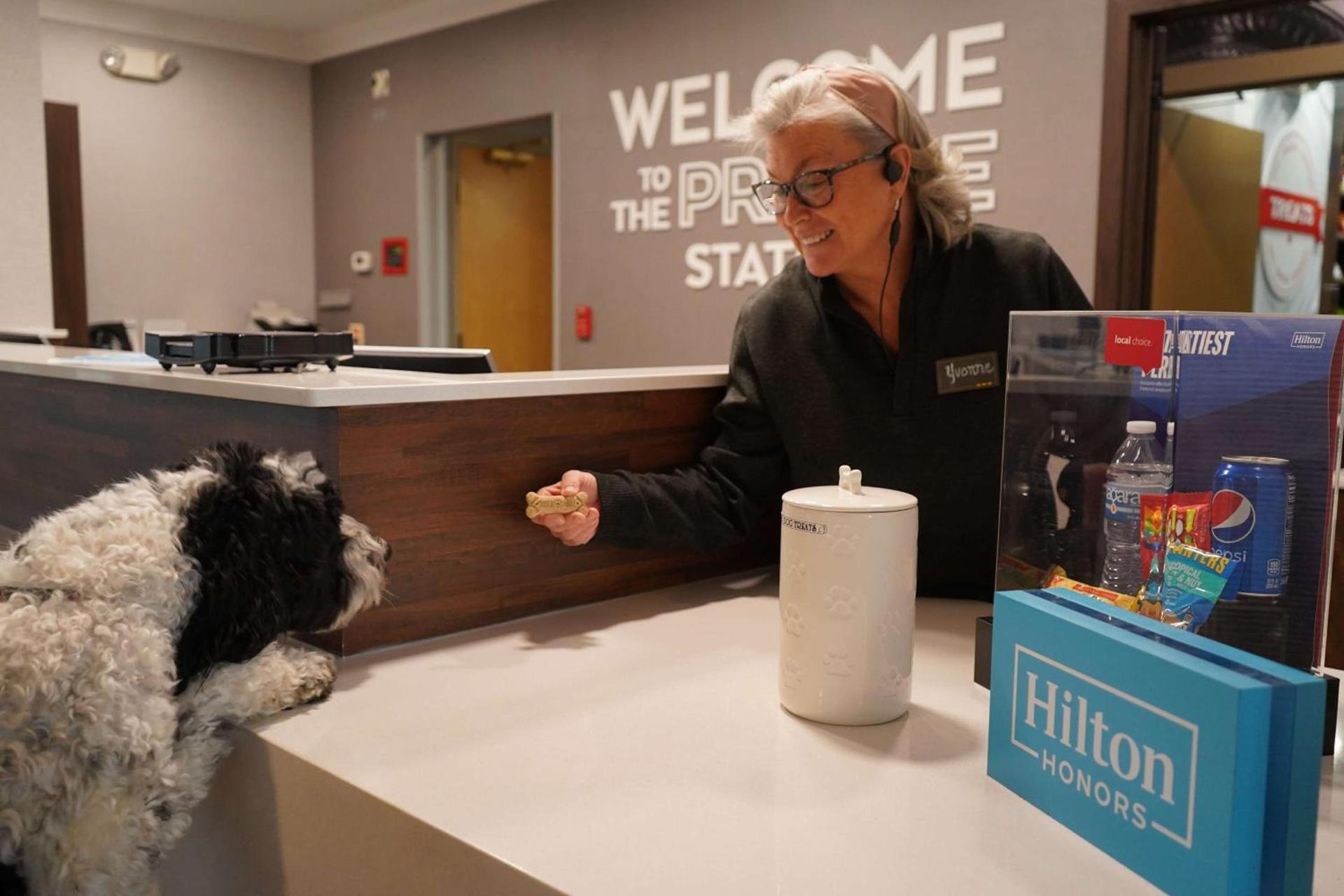 Hampton Inn & Suites Chicago/Aurora photo 8