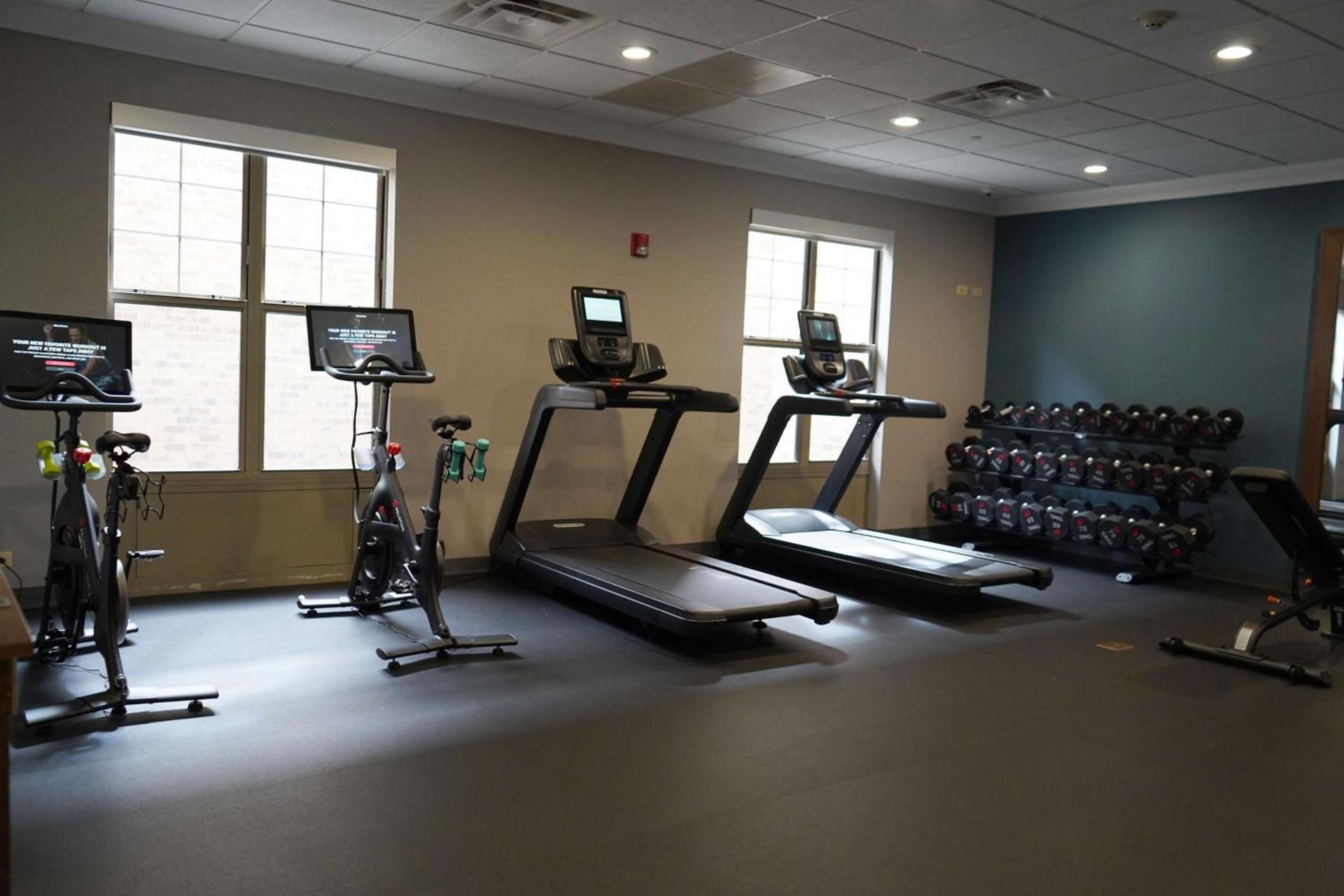 Hampton Inn & Suites Chicago/Aurora photo 16