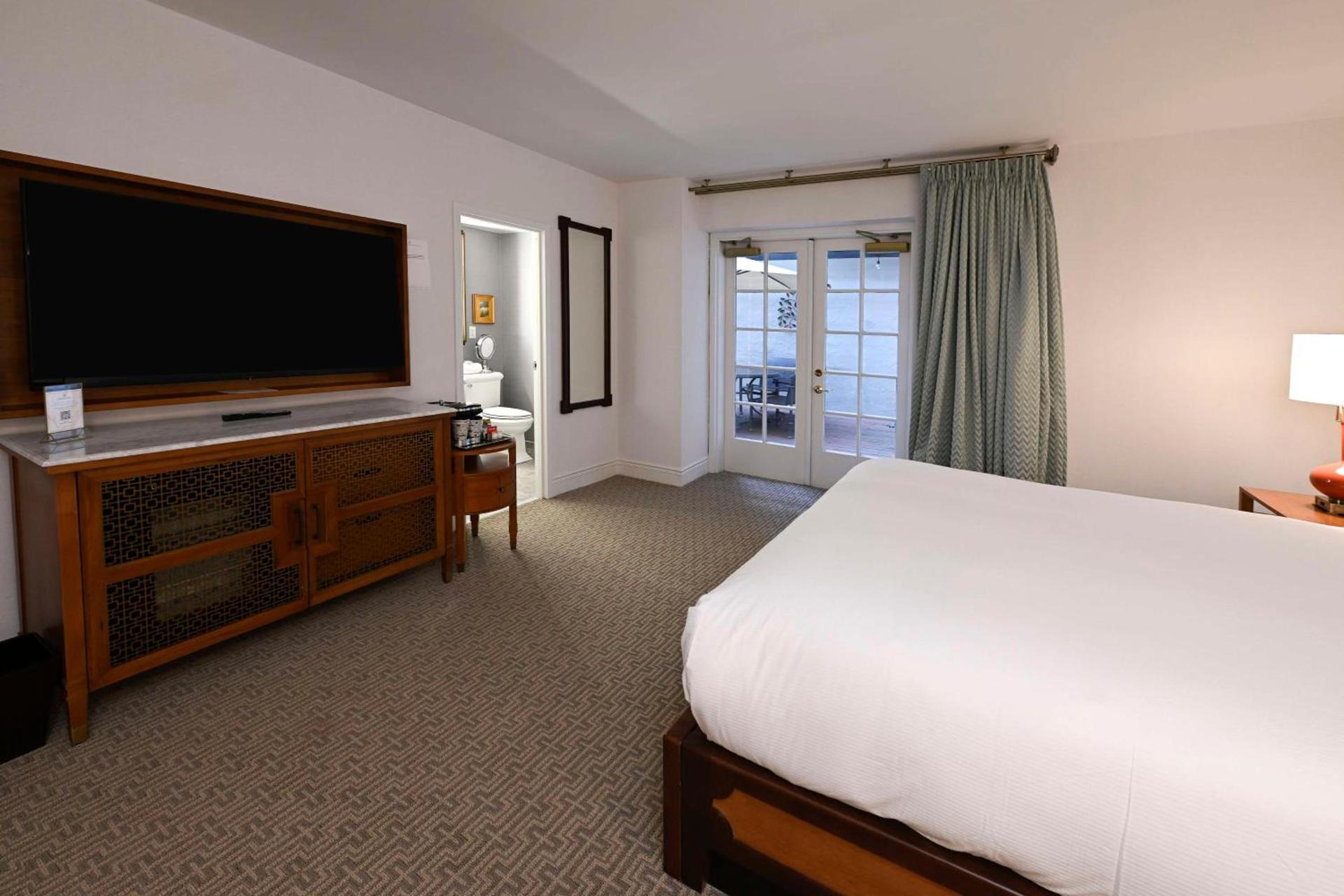 Hotel Roanoke & Conference Center, Curio Collection by Hilton photo 38