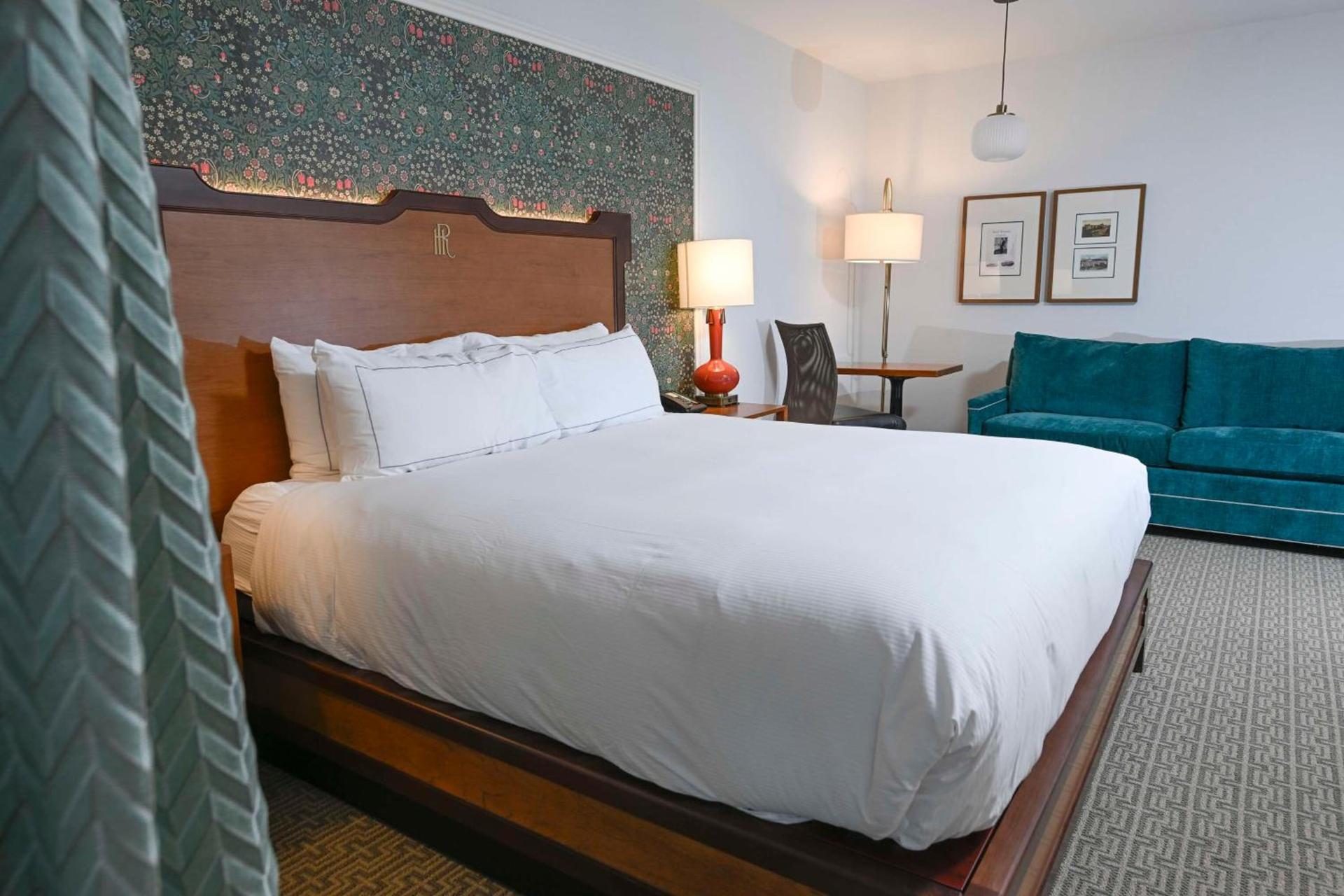 Hotel Roanoke & Conference Center, Curio Collection by Hilton photo 40